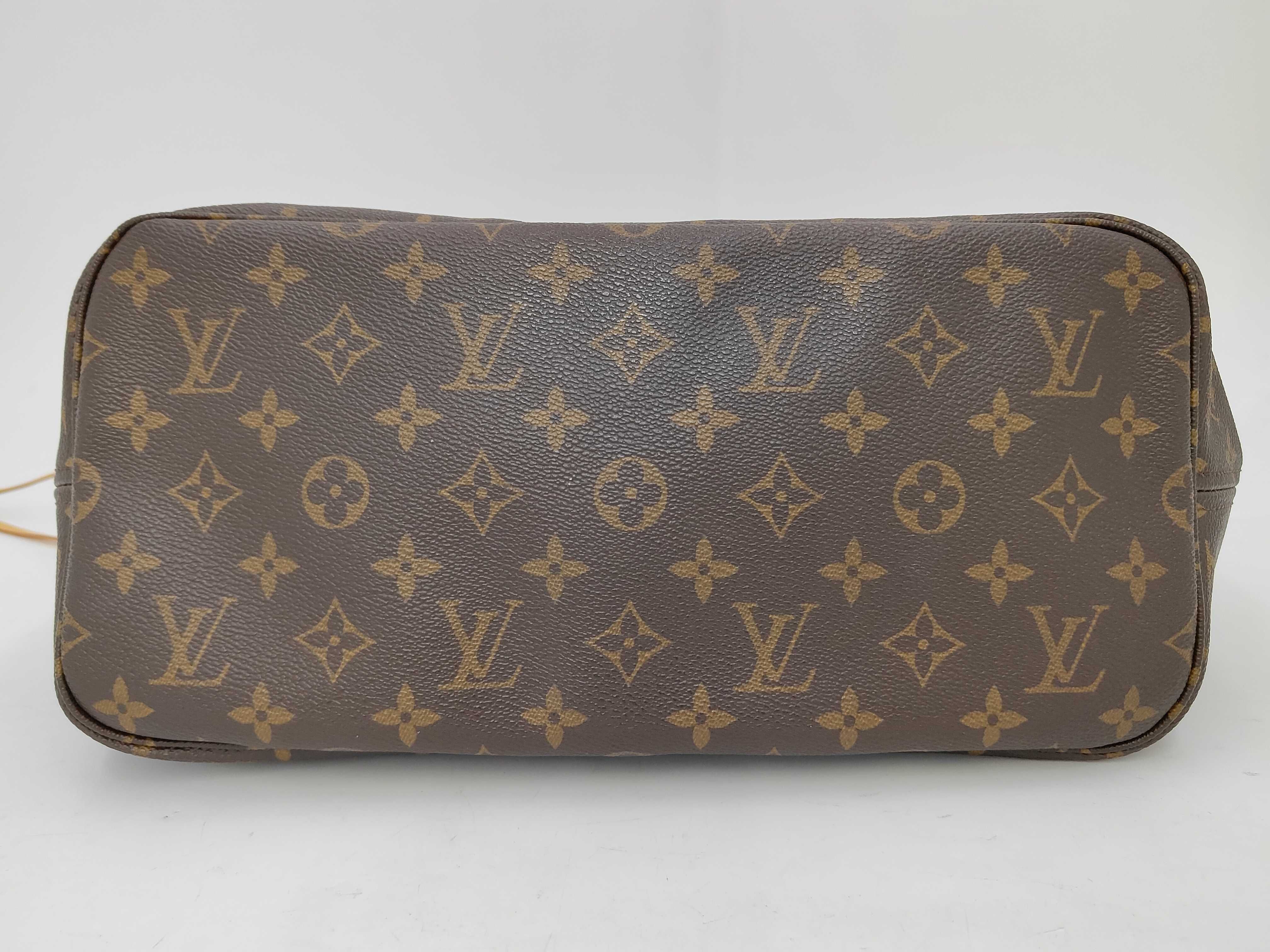 Monogram Louis Vuitton Monogram Neverfull Tote Bag — view 6