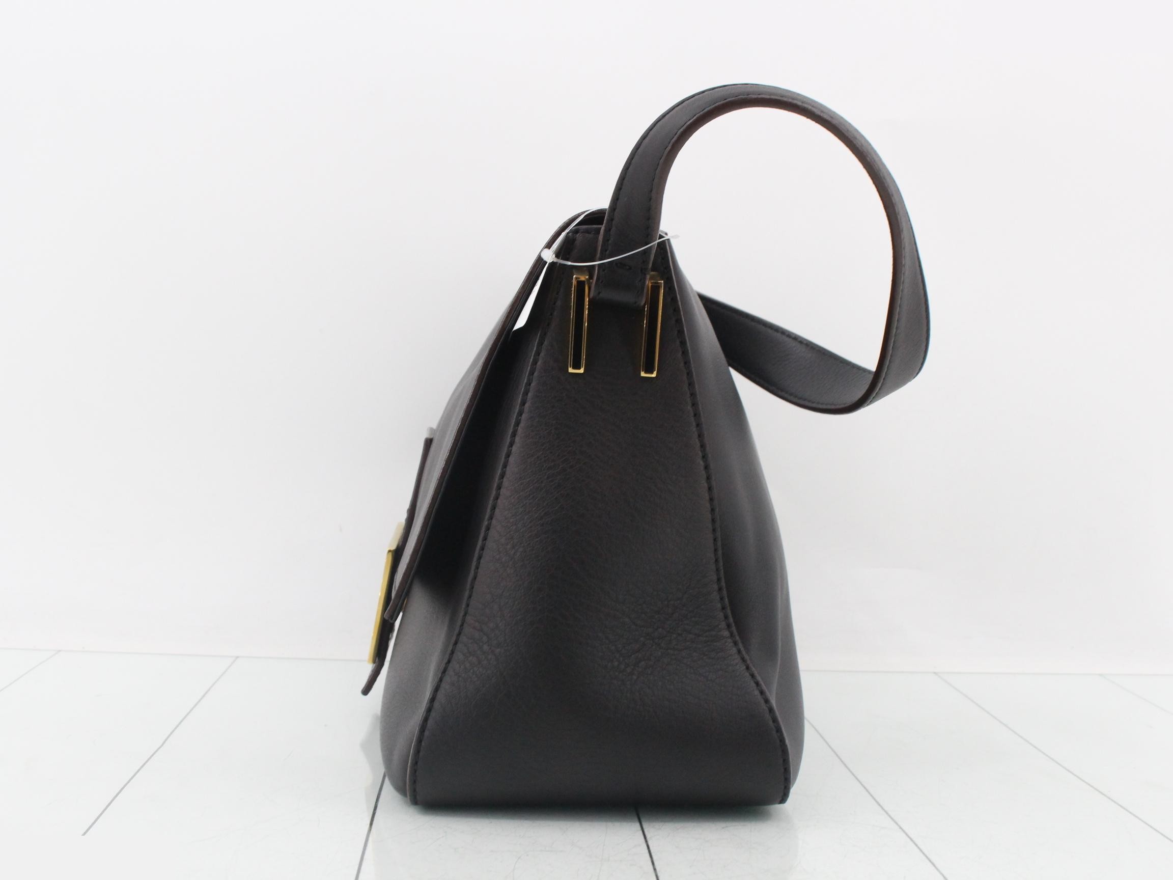 Mamma Bucket Large One-Shoulder Bag — view 3