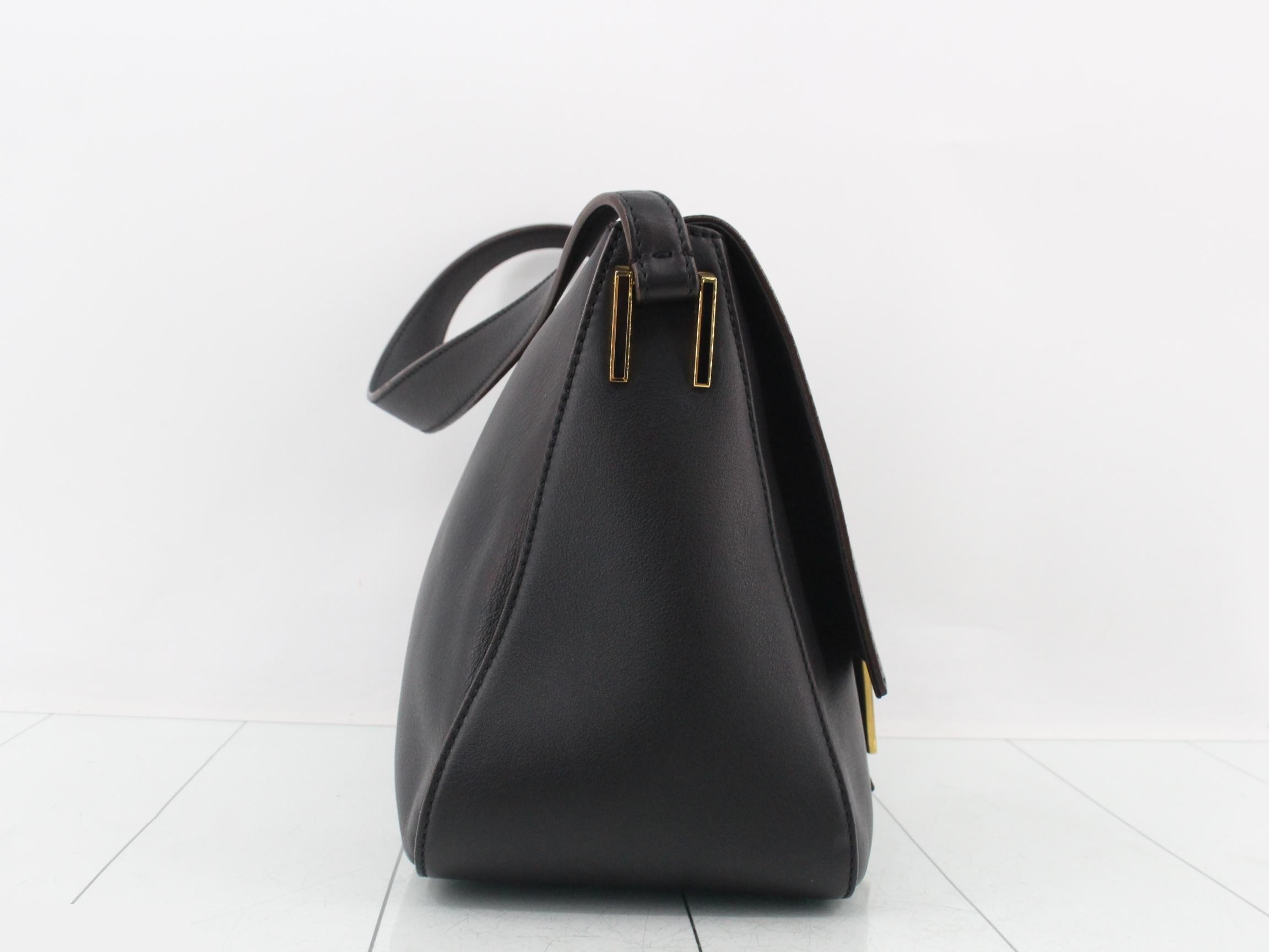 Mamma Bucket Large One-Shoulder Bag — view 4
