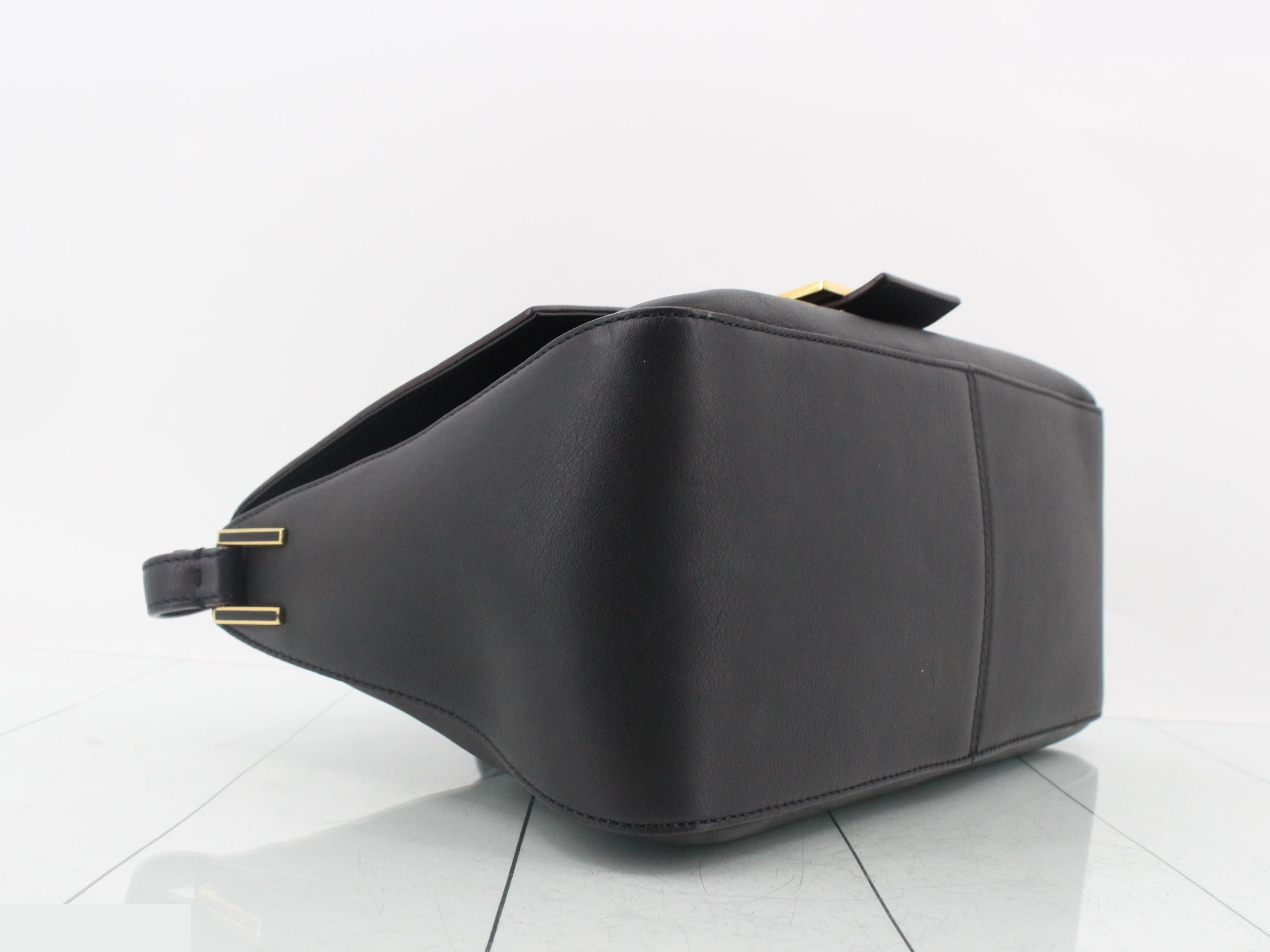 Mamma Bucket Large One-Shoulder Bag — view 5