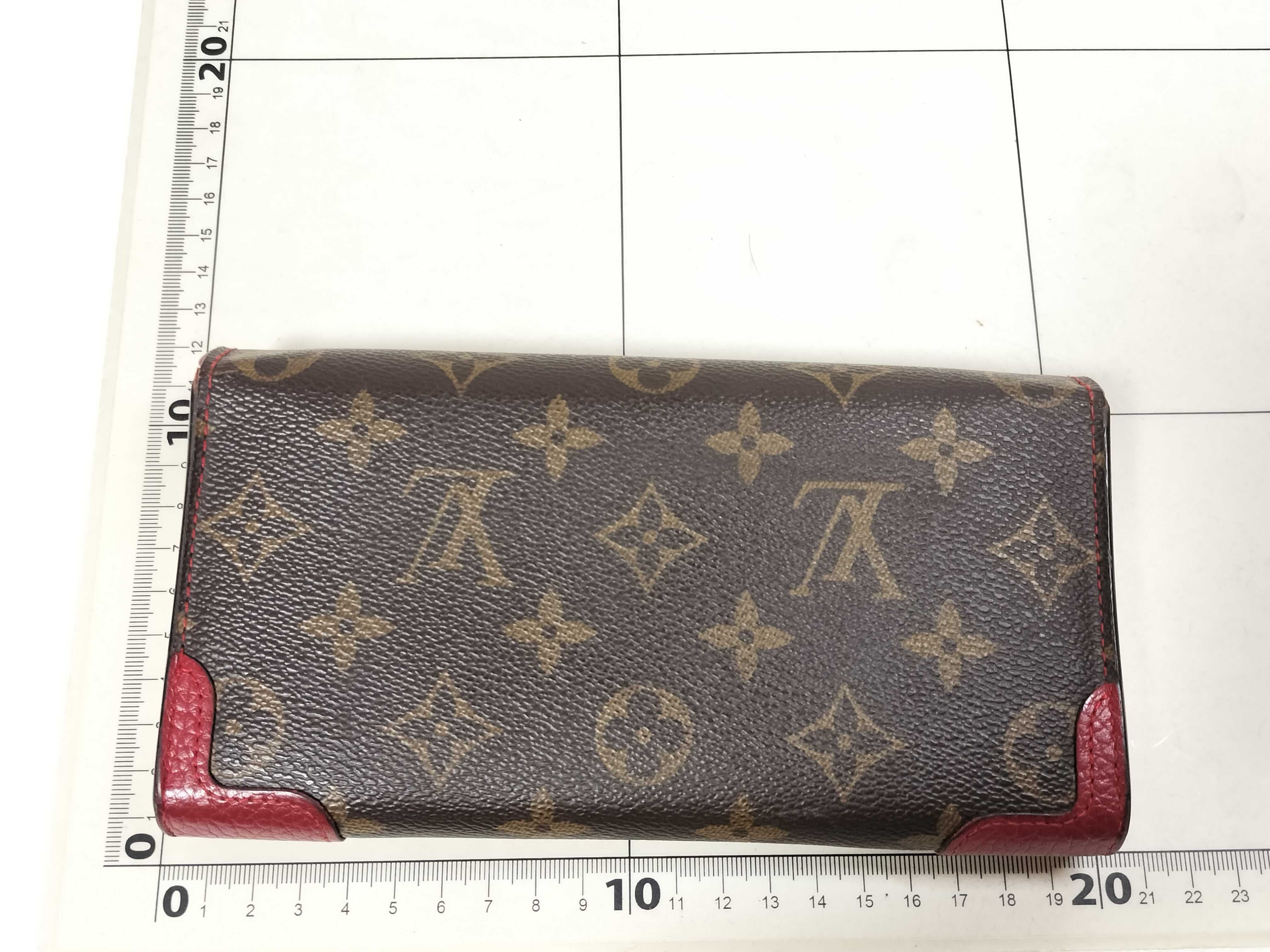 Monogram M61184 Portefeuille Sarah Retiro Wallet — view 2
