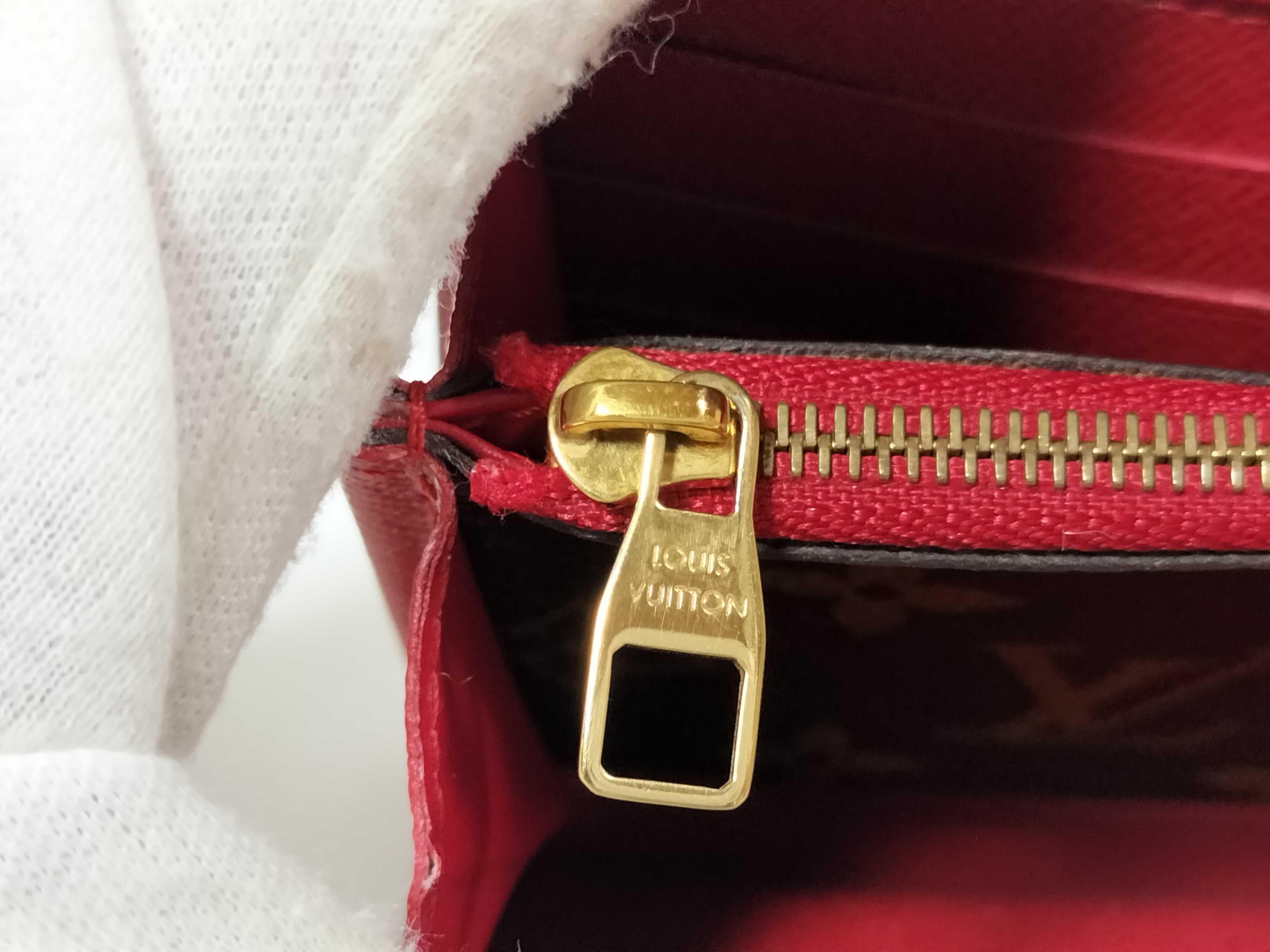 Monogram M61184 Portefeuille Sarah Retiro Wallet — view 12