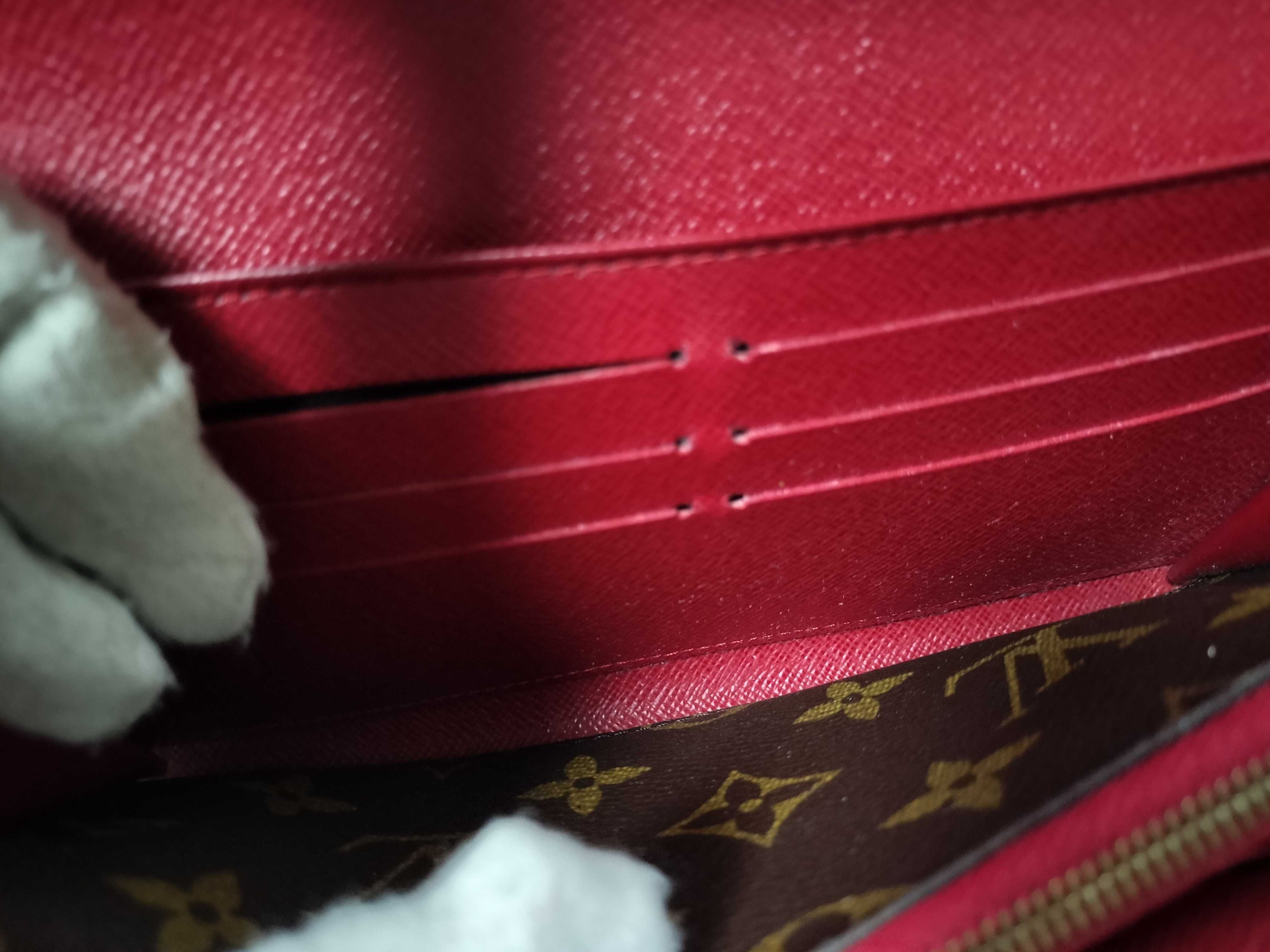 Monogram M61184 Portefeuille Sarah Retiro Wallet — view 9