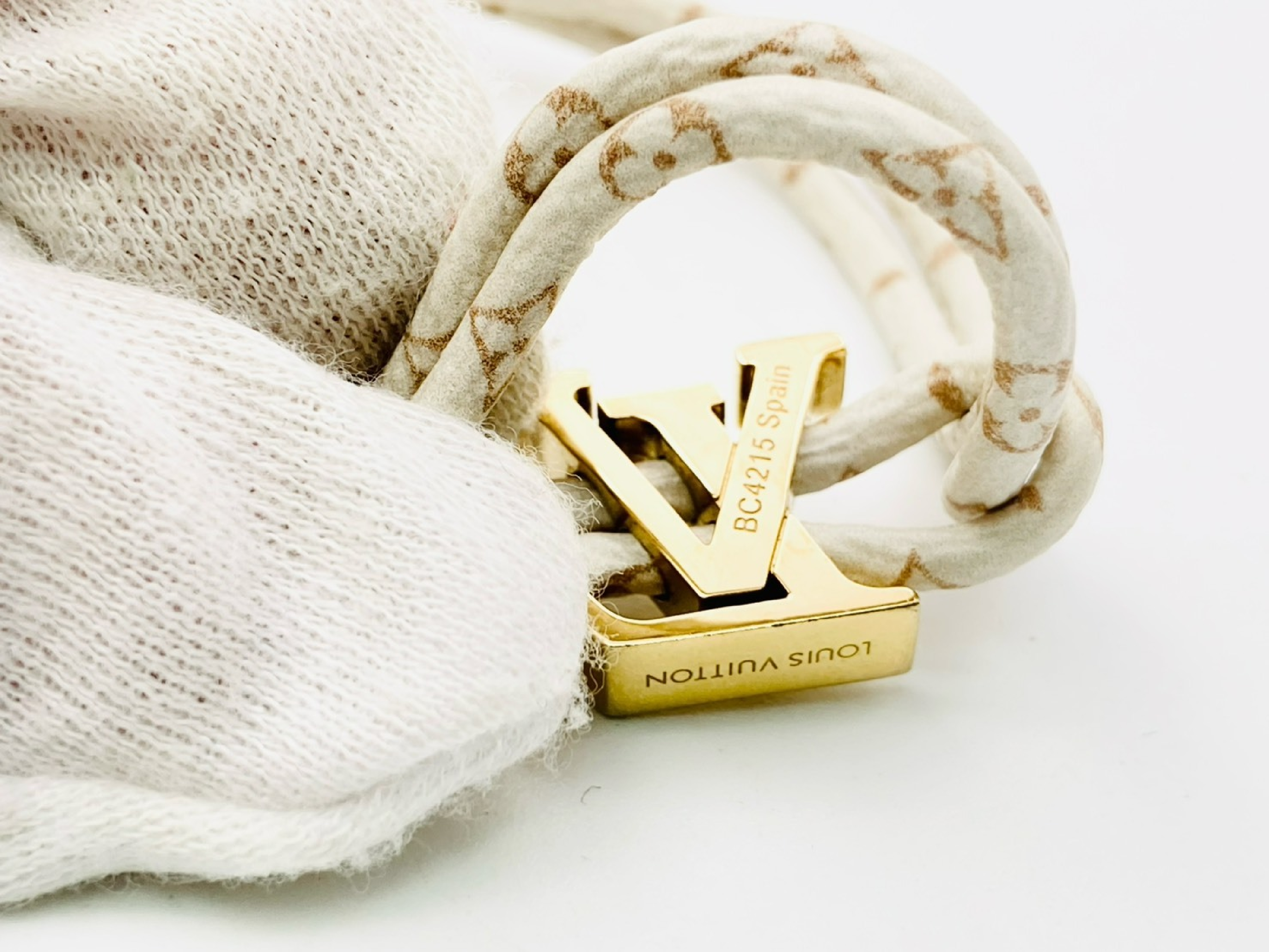 M8529Z Bracelet LV Bloom Monogram Bracelet Off-White BC4215 Bracelet/Bangle — view 3