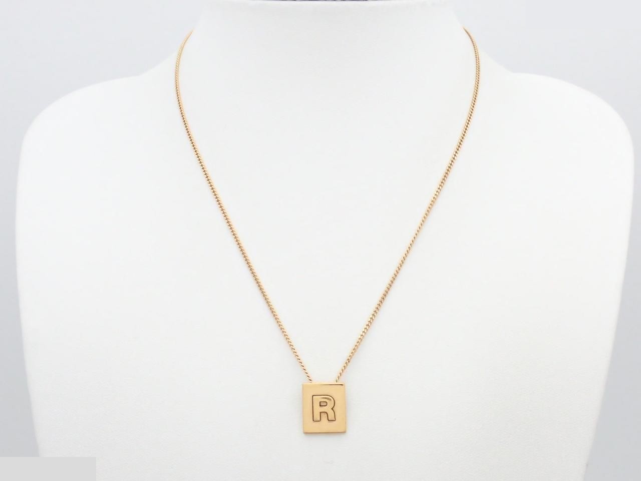 Alphabet R Plate Square Gold Necklace Celine — view 3