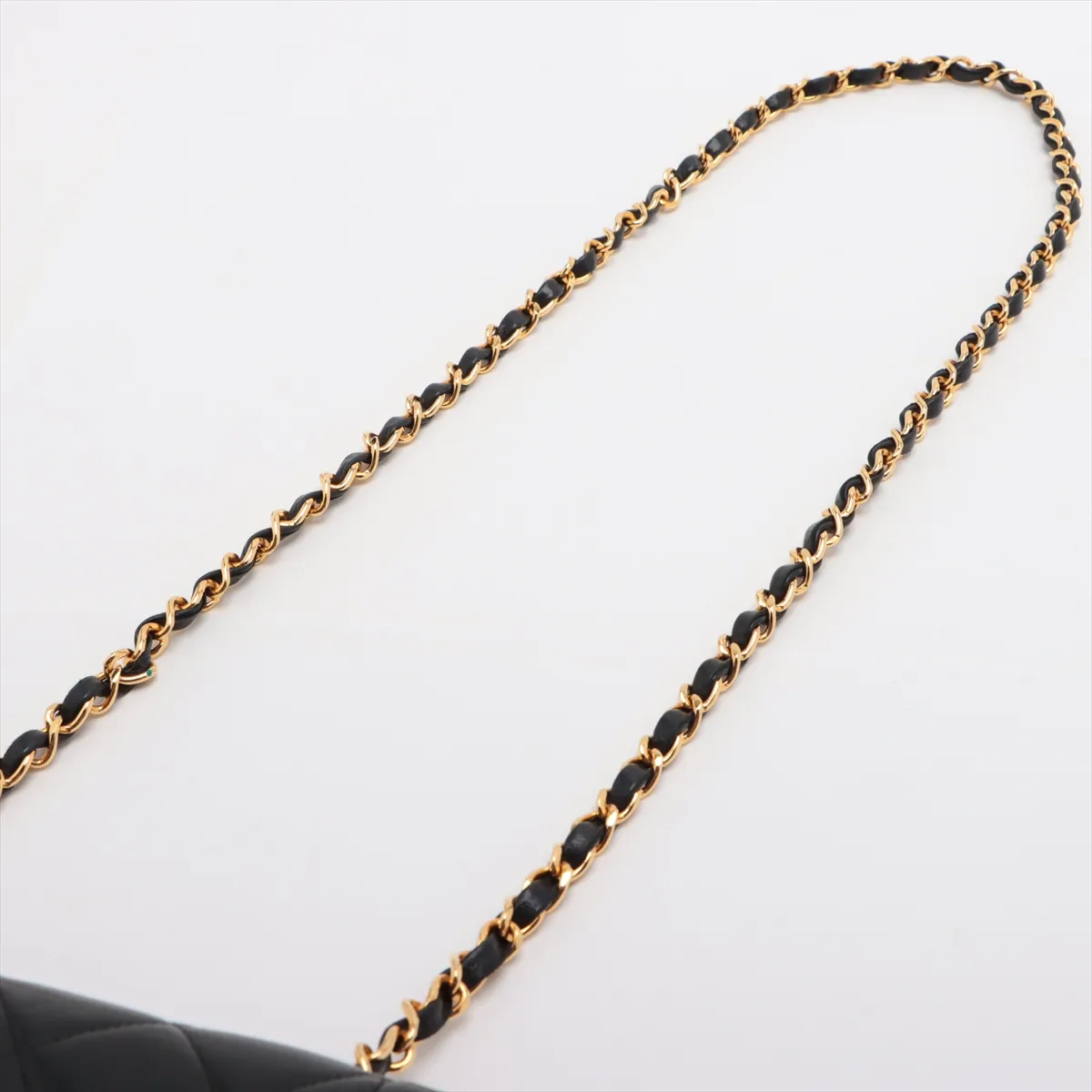 Matelasse Lambskin Single Flap Single Chain Bag Diana Flap Black Gold Hardware — view 5