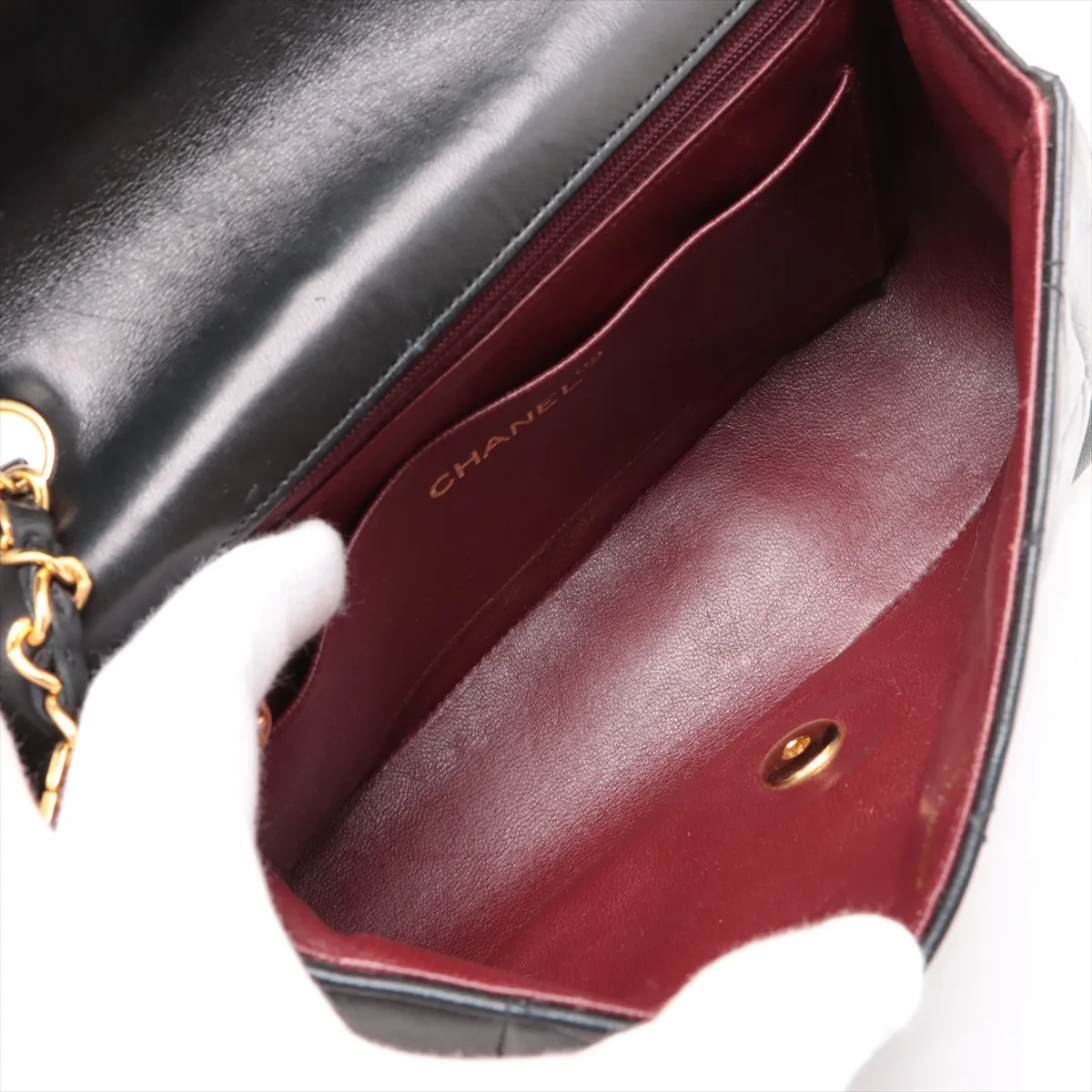 Matelasse Lambskin Single Flap Single Chain Bag Diana Flap Black Gold Hardware — view 6