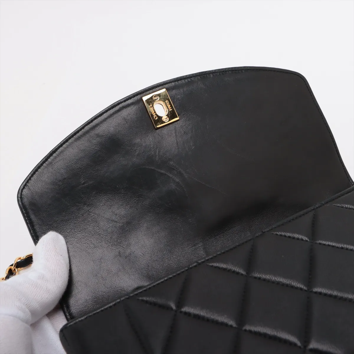Matelasse Lambskin Single Flap Single Chain Bag Diana Flap Black Gold Hardware — view 9