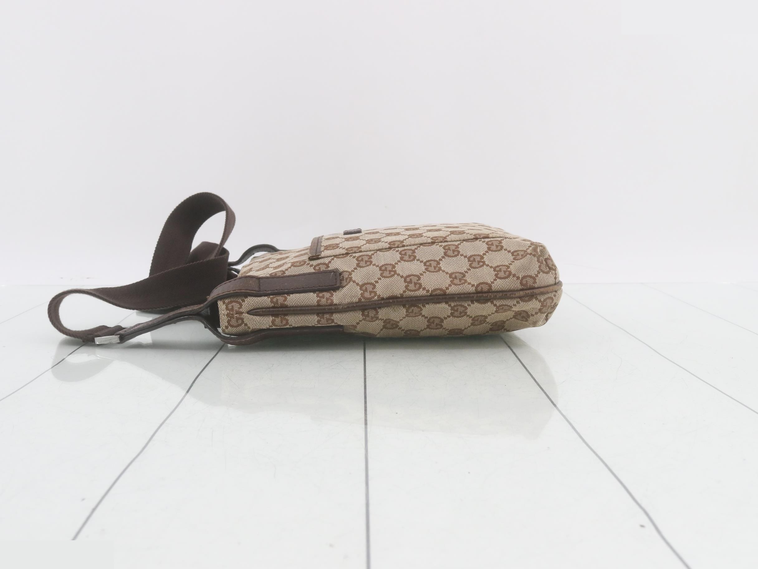 GG canvas shoulder bag — view 4