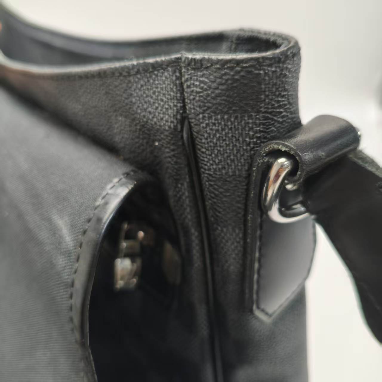 【*Shipped from: China*】LOUIS VUITTON PU Shoulder Bag — view 9