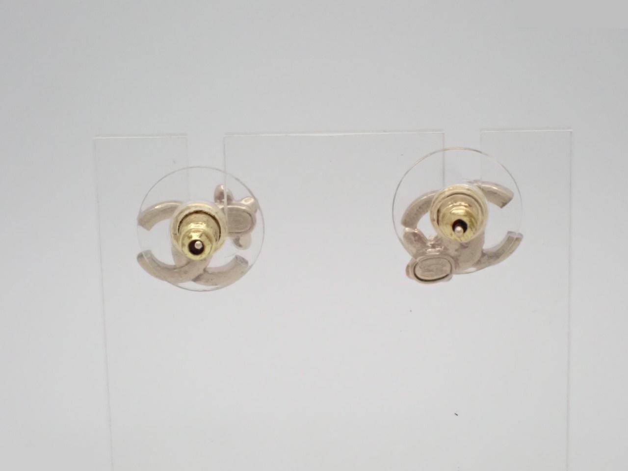Coco Mark Earrings, Pearl, C23K — view 2