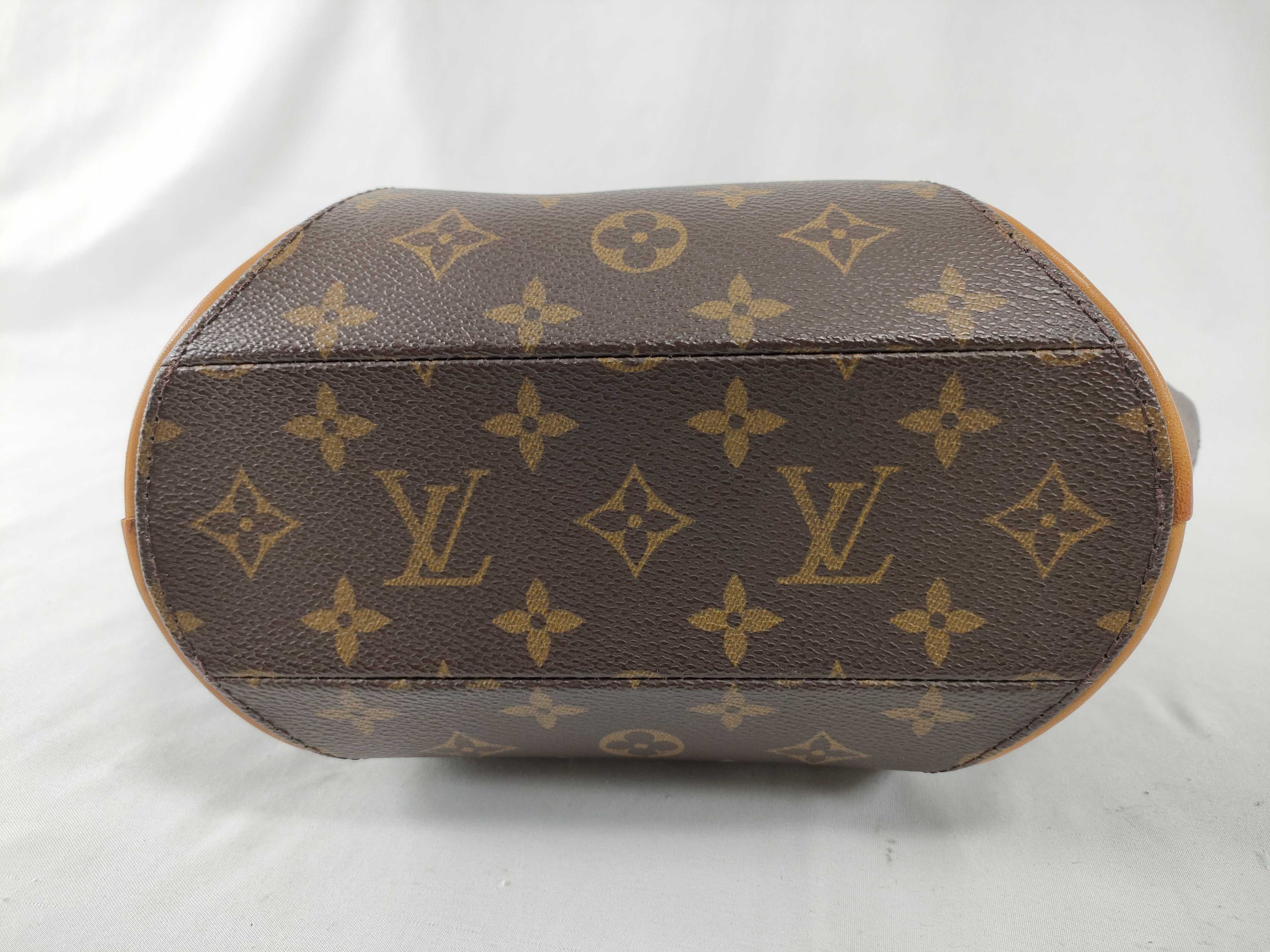 Ellipse PM Handbag, Monogram, M51127 — view 8