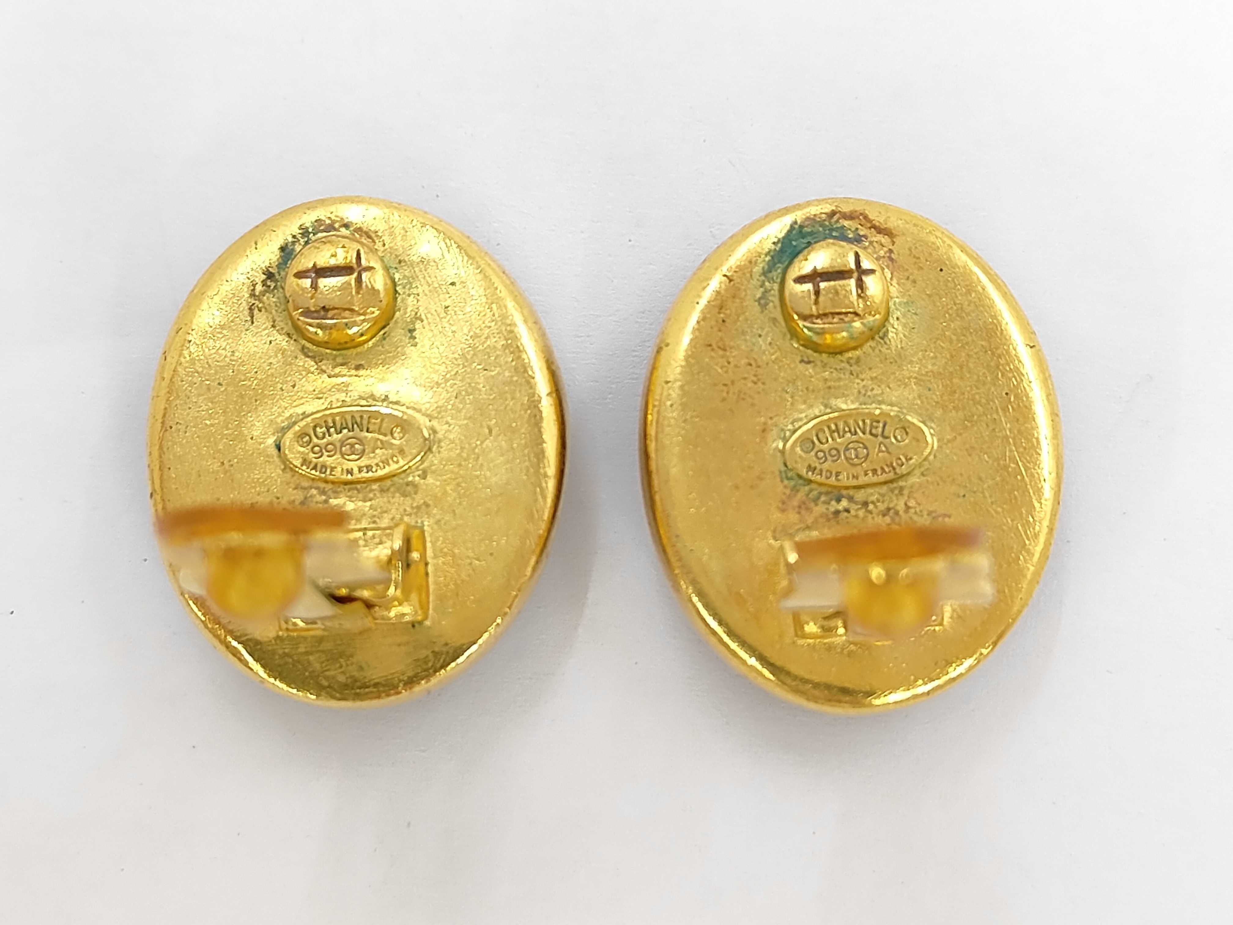 Oval Coco Brown x Gold (YG) Earrings — view 2