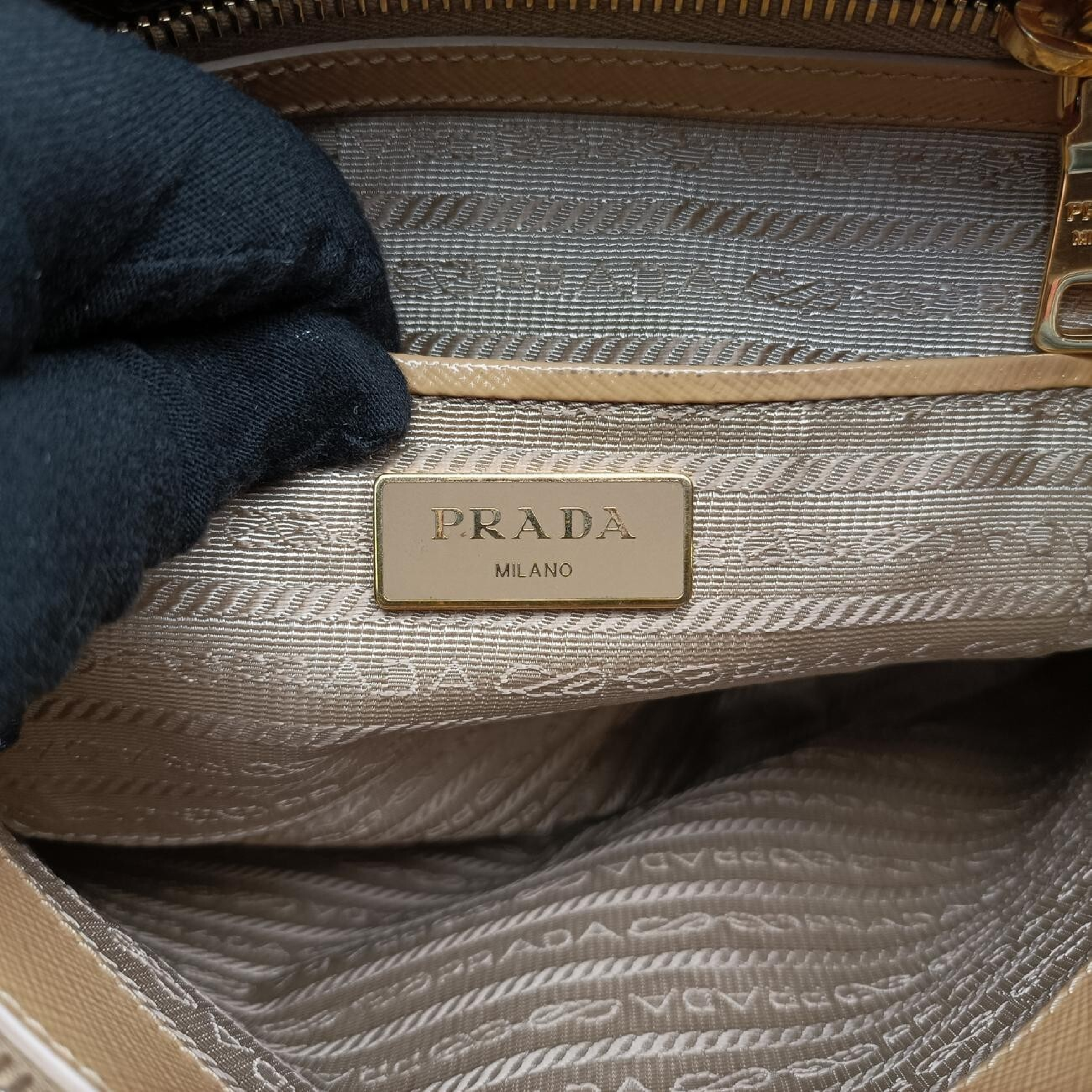 Pyramid Beige Patent Leather Handbag BL0808 31/F — view 7