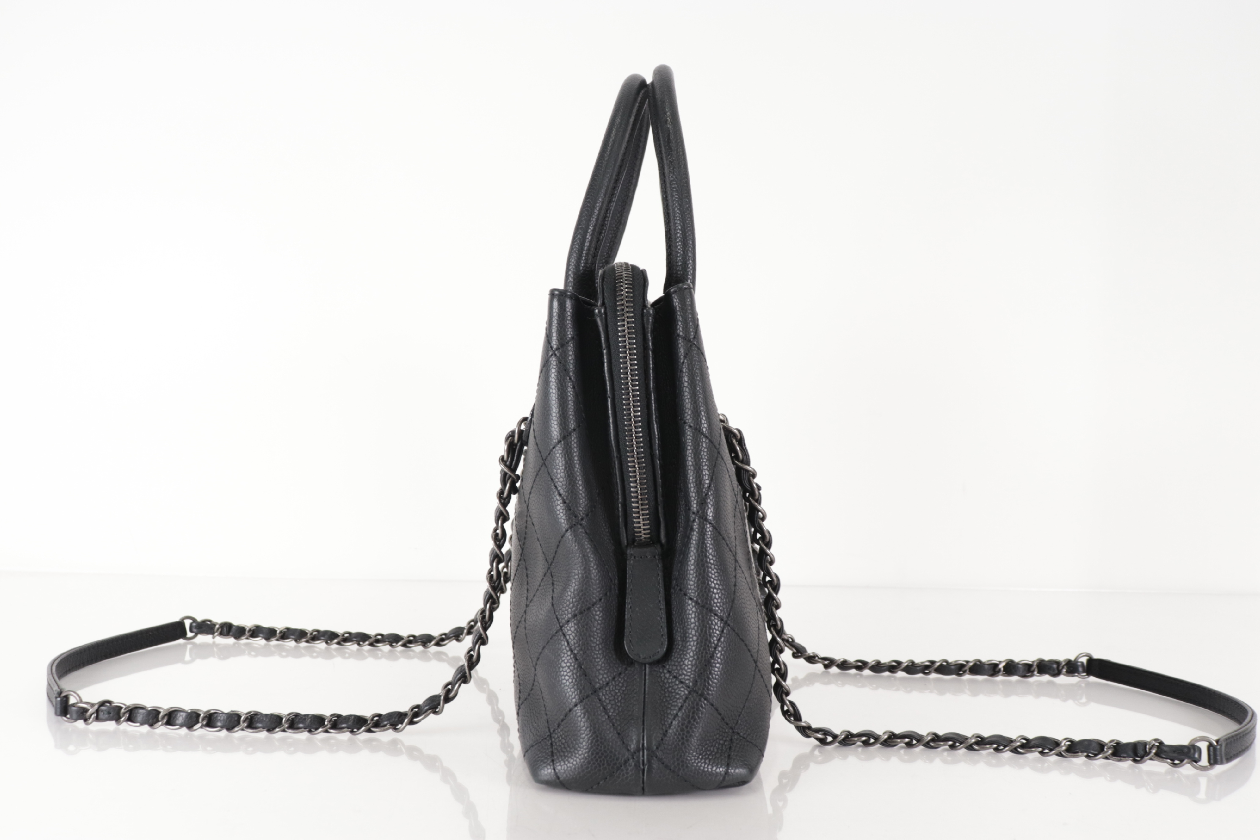 Matelassé Caviar Leather 2-Way Shoulder Bag, Silver Hardware, Serial Number 21 Series — view 4