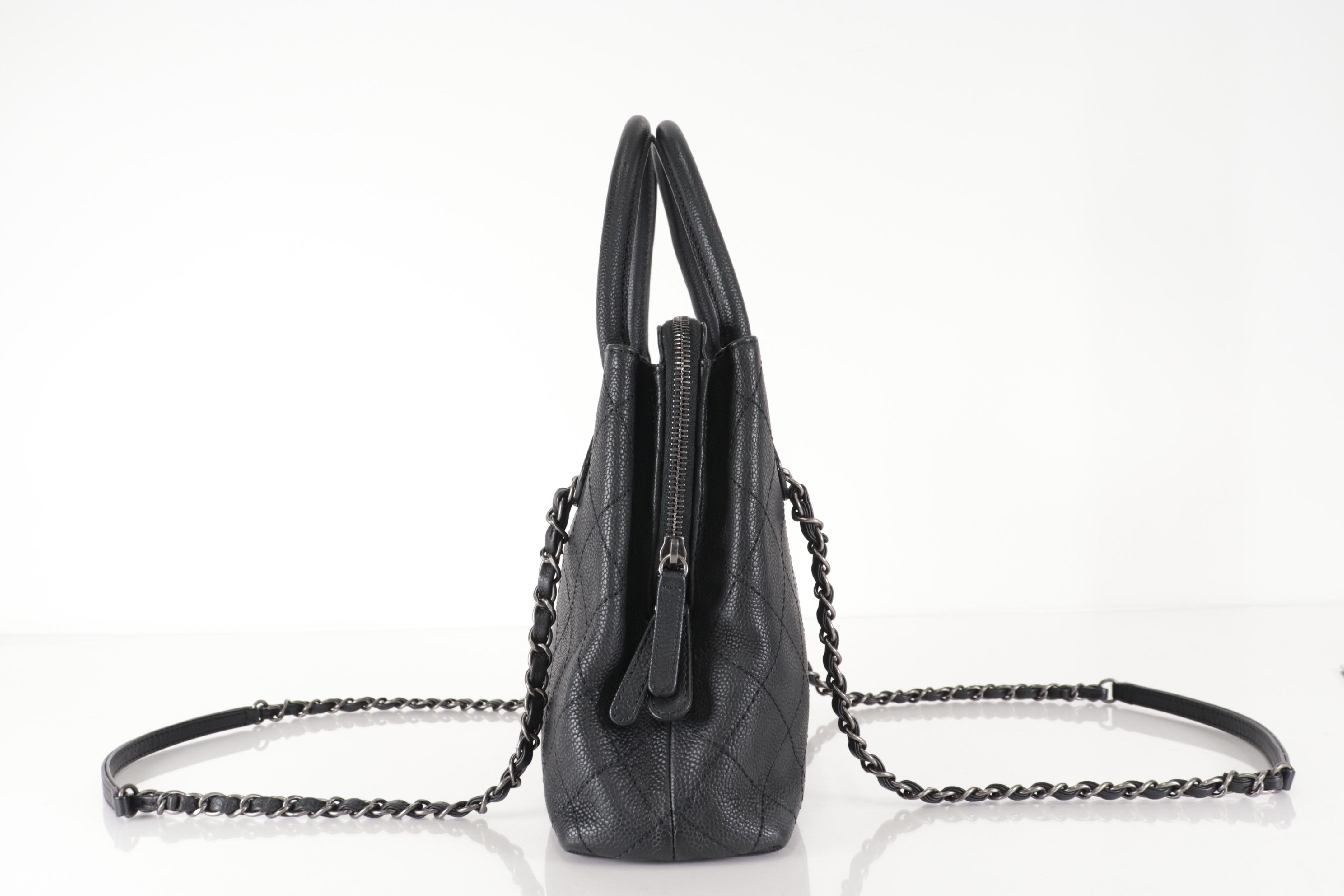 Matelassé Caviar Leather 2-Way Shoulder Bag, Silver Hardware, Serial Number 21 Series — view 5
