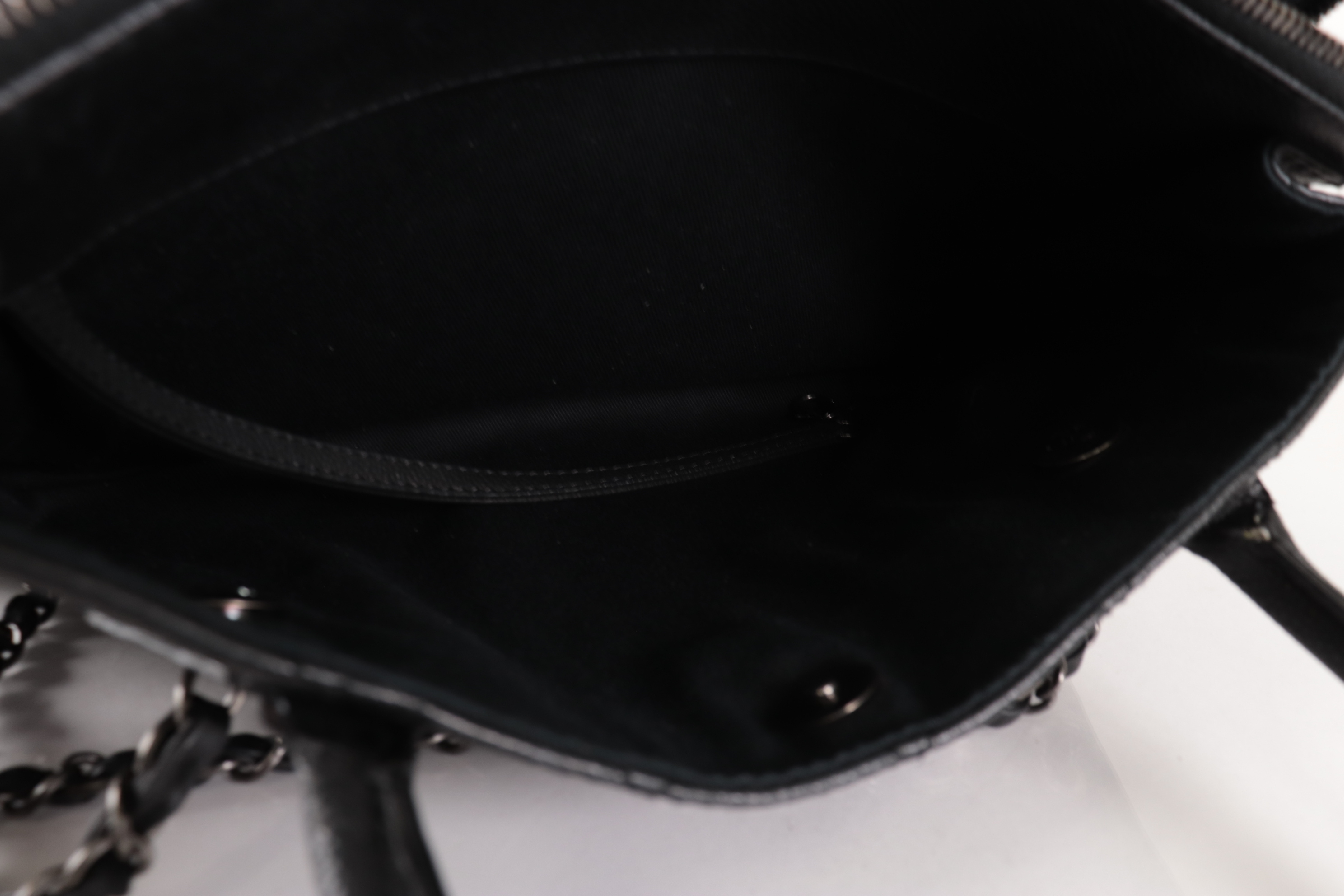 Matelassé Caviar Leather 2-Way Shoulder Bag, Silver Hardware, Serial Number 21 Series — view 10