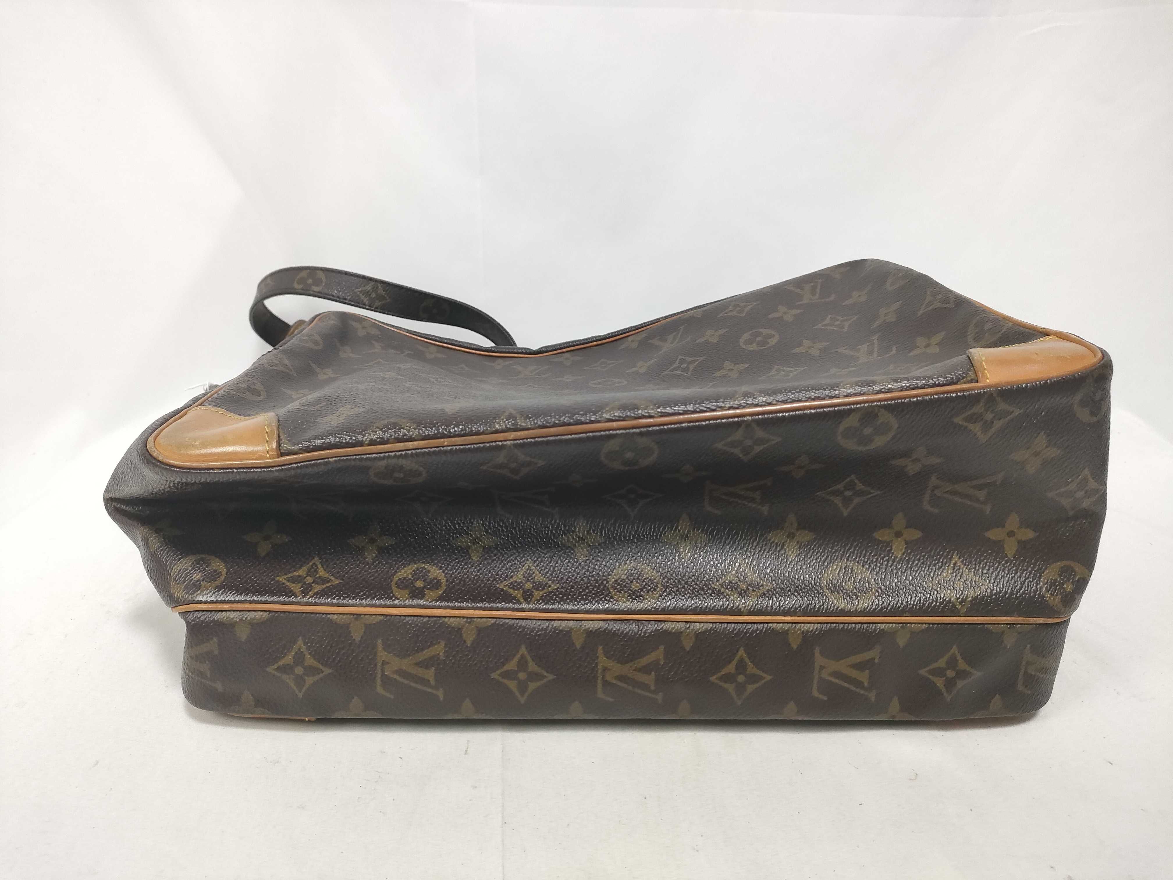 Monogram Louis Vuitton Nile Shoulder Bag — view 3