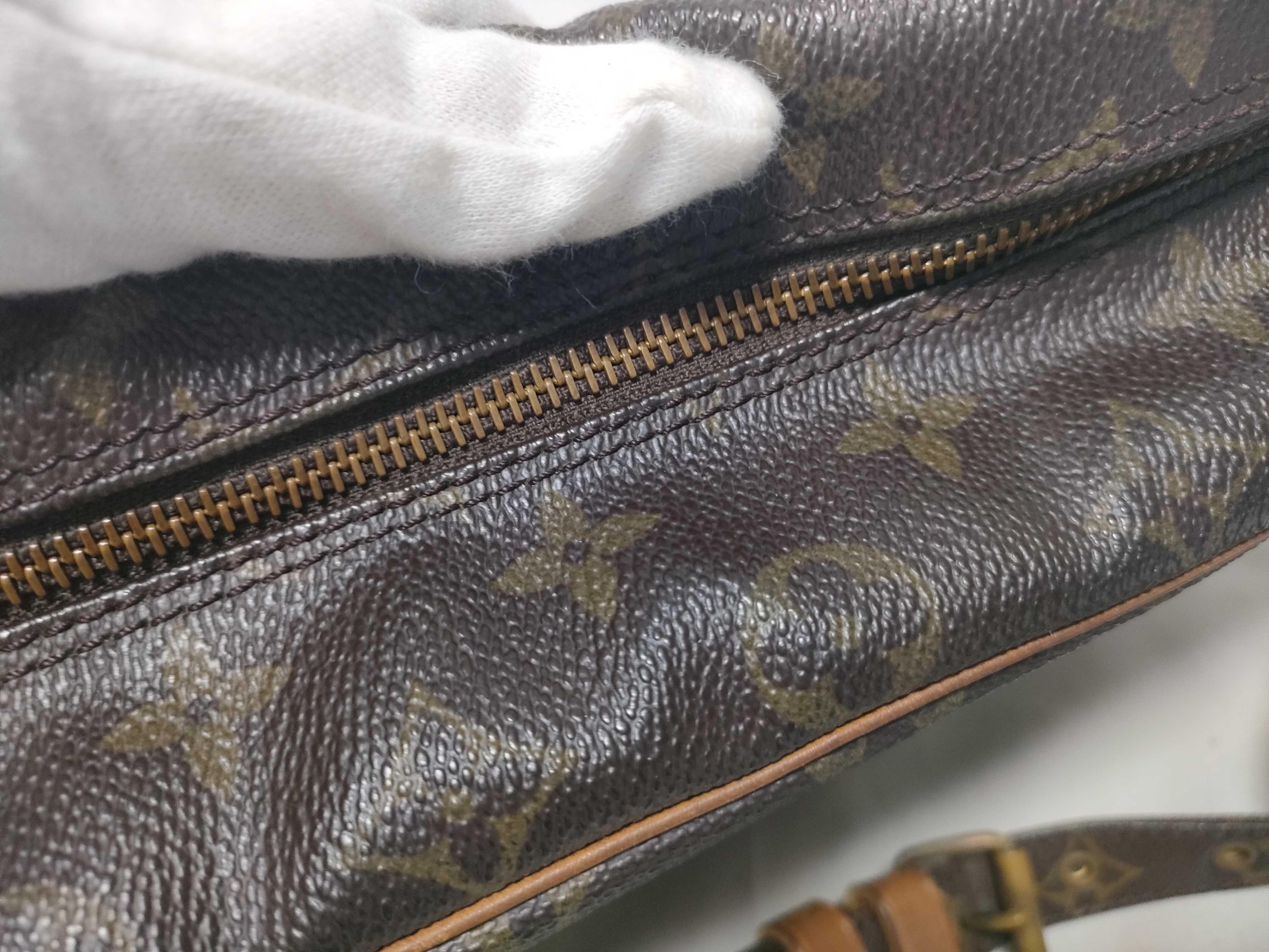 Monogram Louis Vuitton Nile Shoulder Bag — view 9