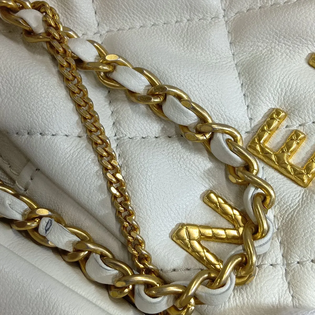 Matelassé Leather Chain Shoulder Bag, White with Gold Hardware, NN2806UE, Random Plate — view 12
