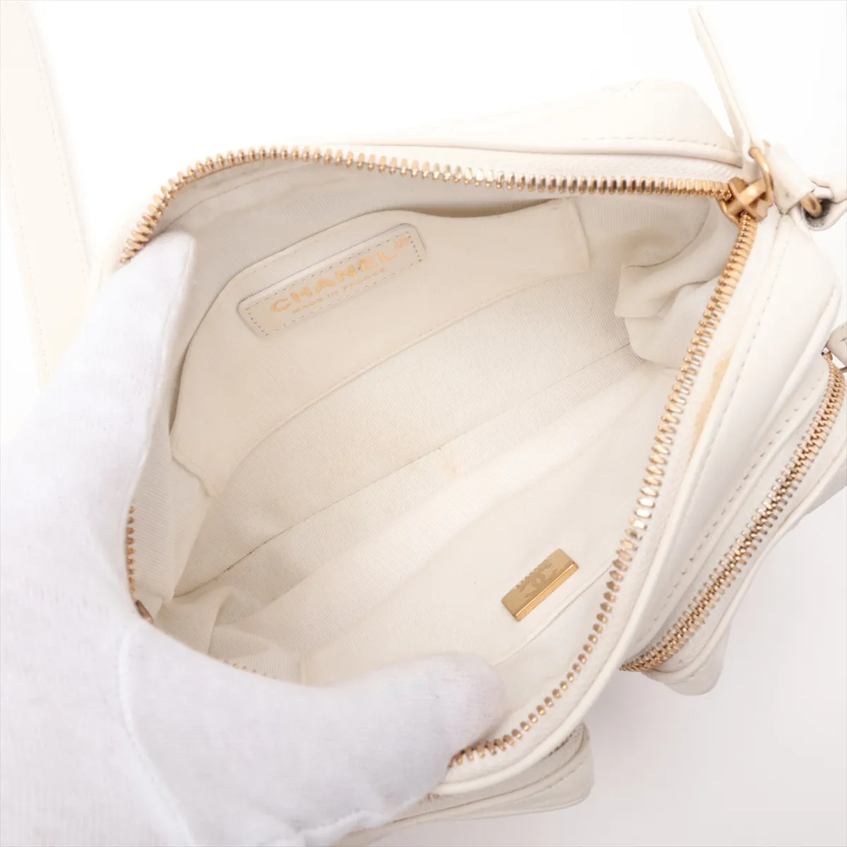 Matelassé Leather Chain Shoulder Bag, White with Gold Hardware, NN2806UE, Random Plate — view 6