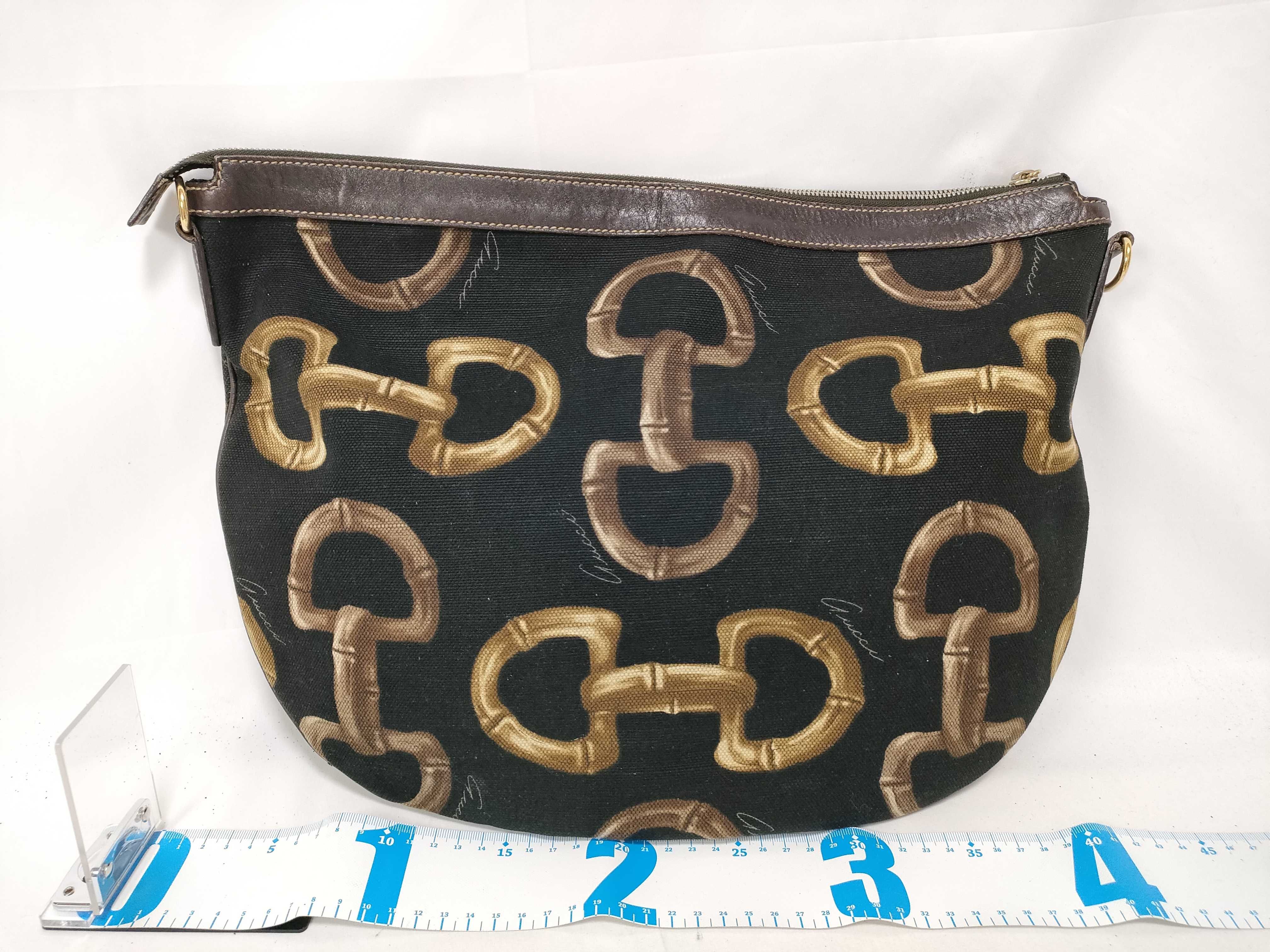 Black GG Canvas Horsebit Kidney-Shaped Single-Shoulder Bag — view 2