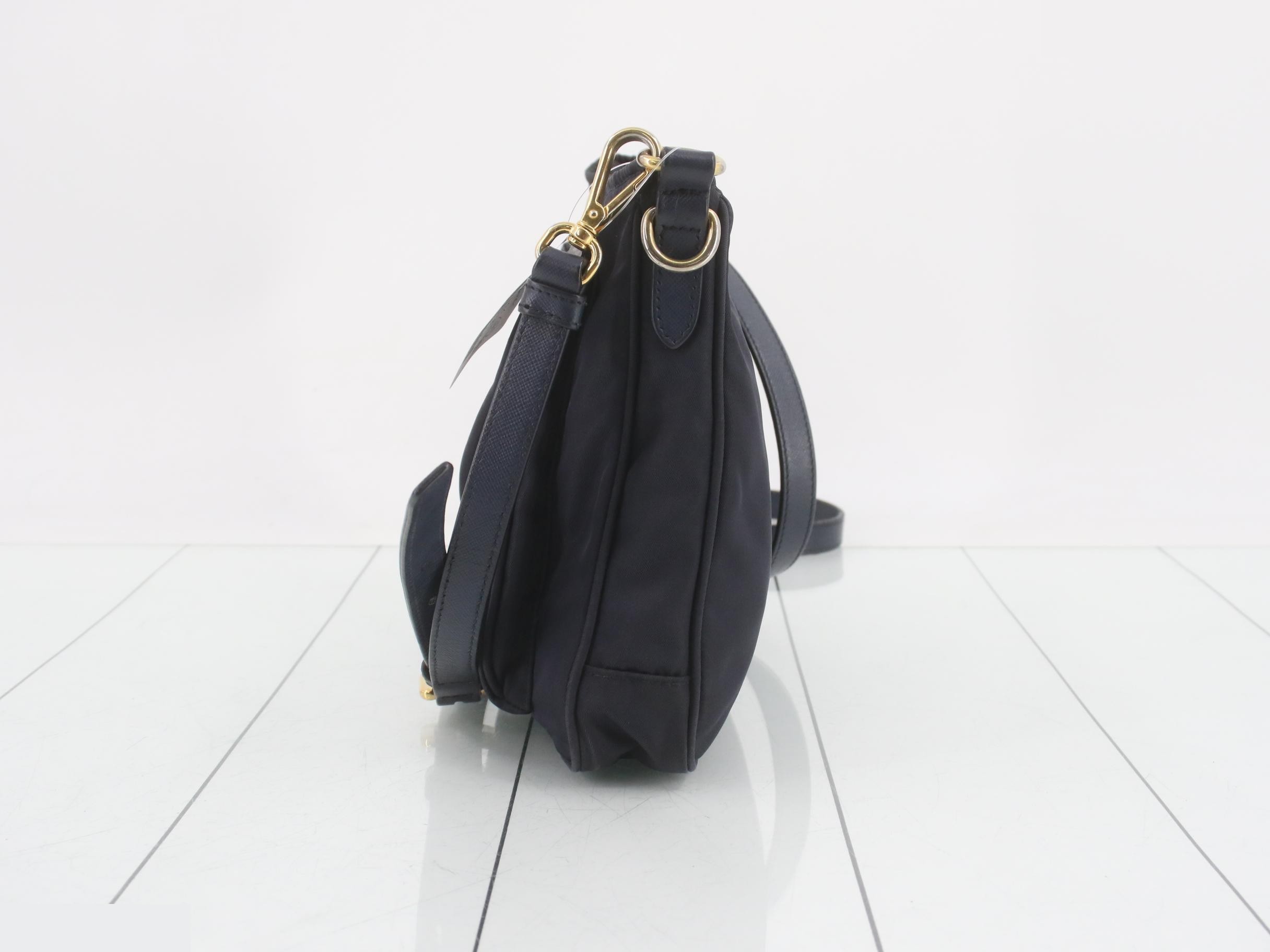 Triangle Logo Shoulder Bag, Navy, Tessuto — view 3
