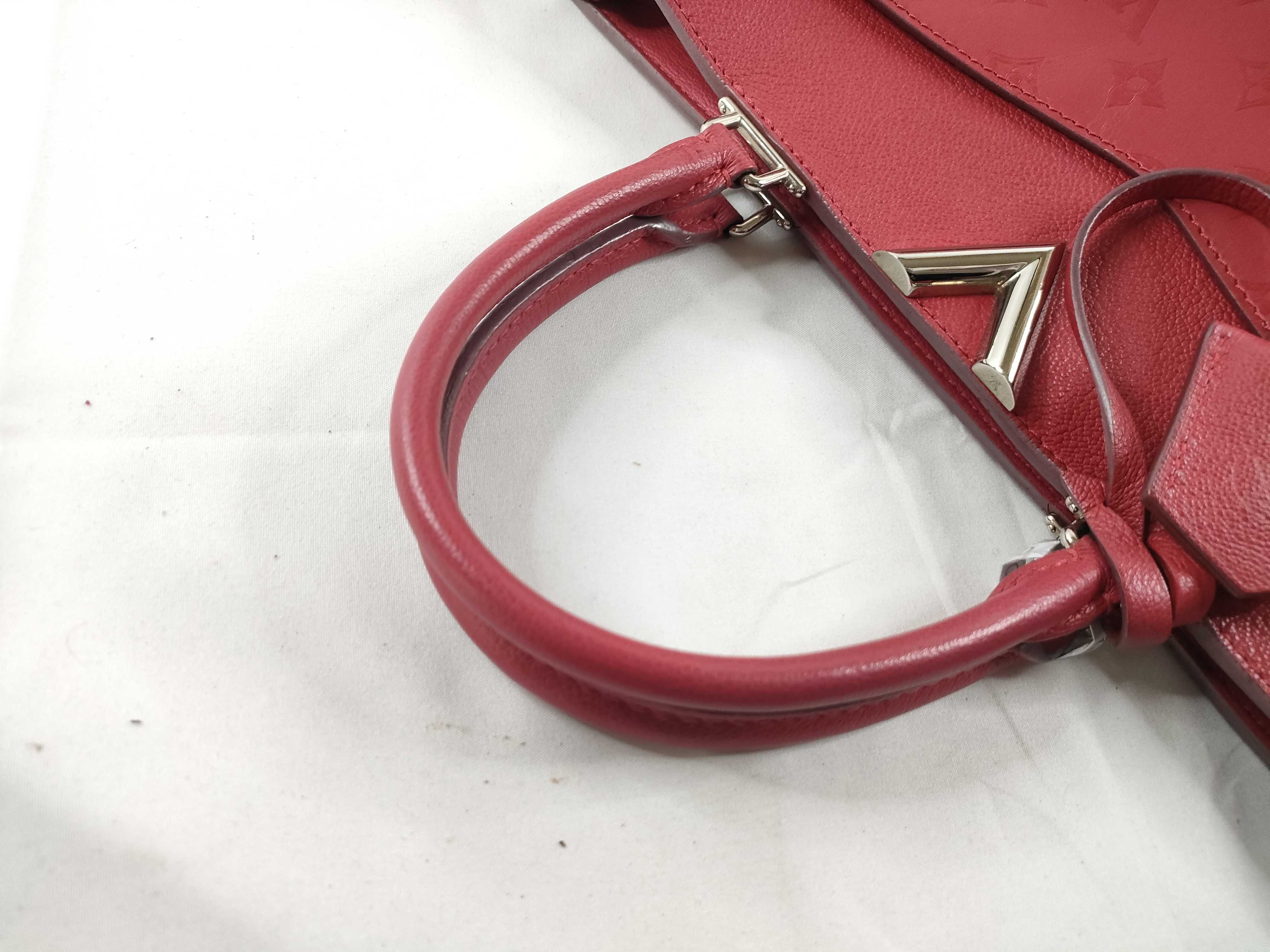 PH- Monogram Tote Bag V Shaped Shoulder Bag Red Leather M Tote Bag — view 6