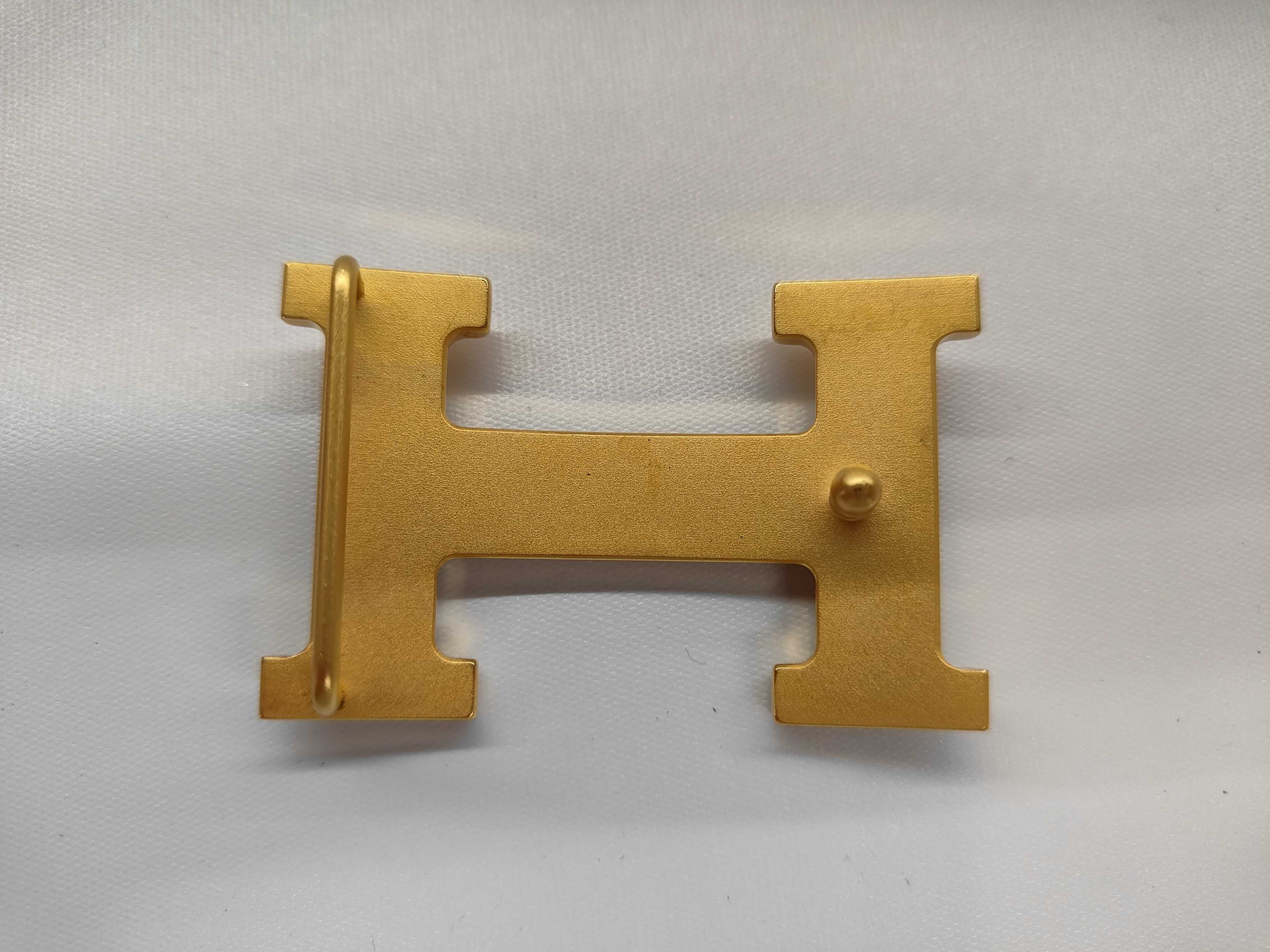 Constance Gold Hardware H Orange Belt — view 8