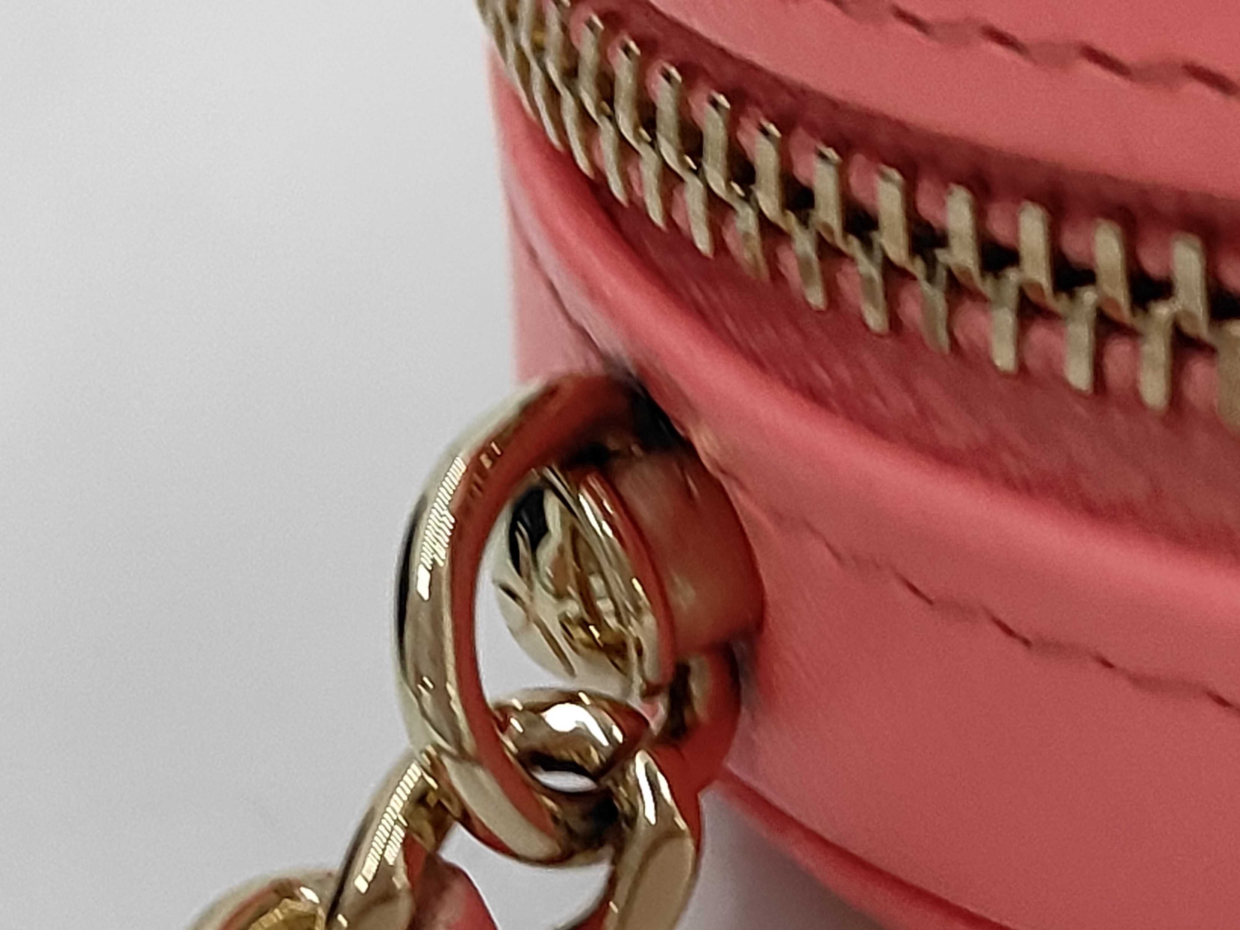 Matelassé Heart Shoulder Bag — view 7