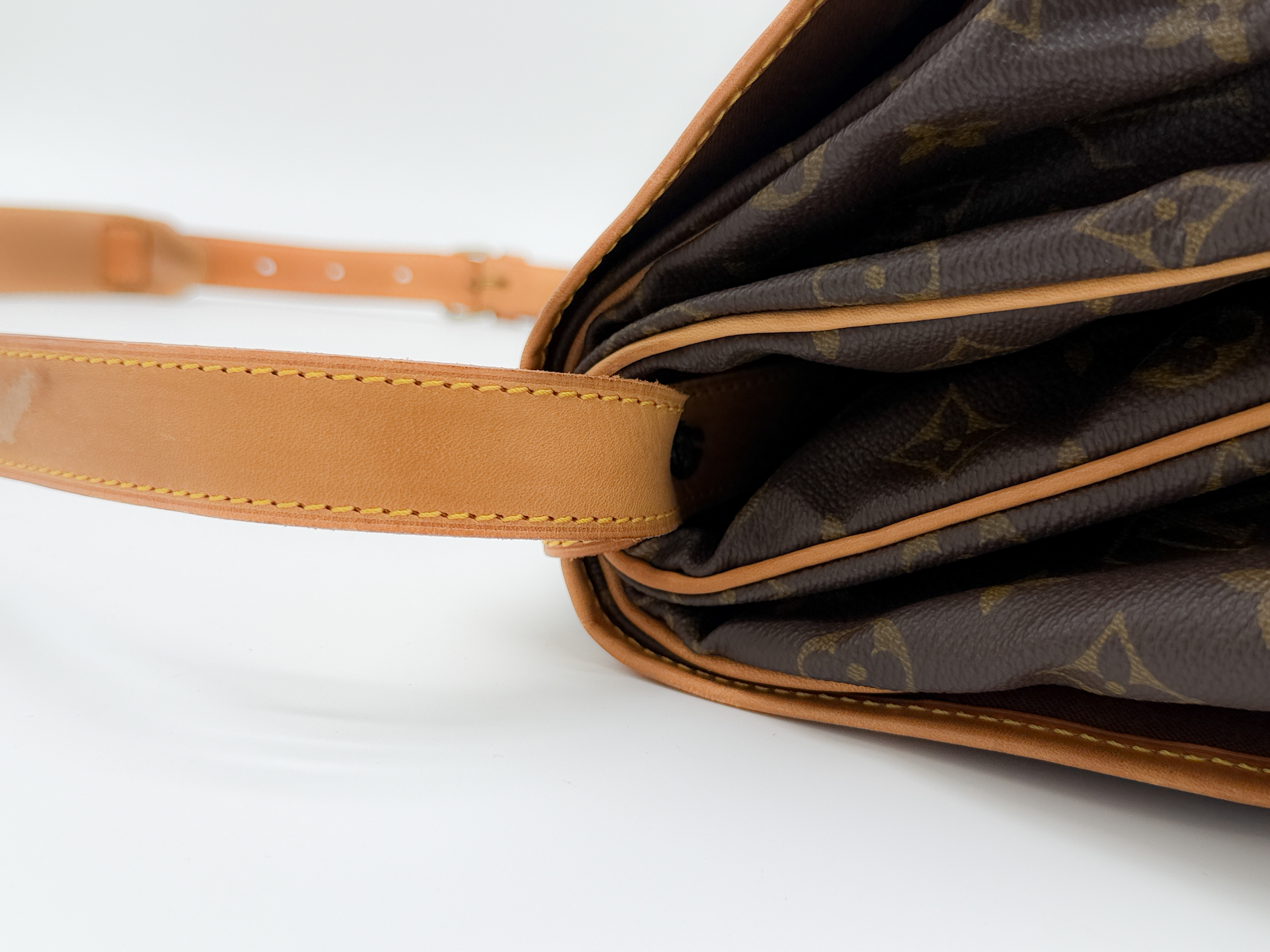 Monogram M42254 Saumur 35 AR0972 Shoulder Bag — view 6