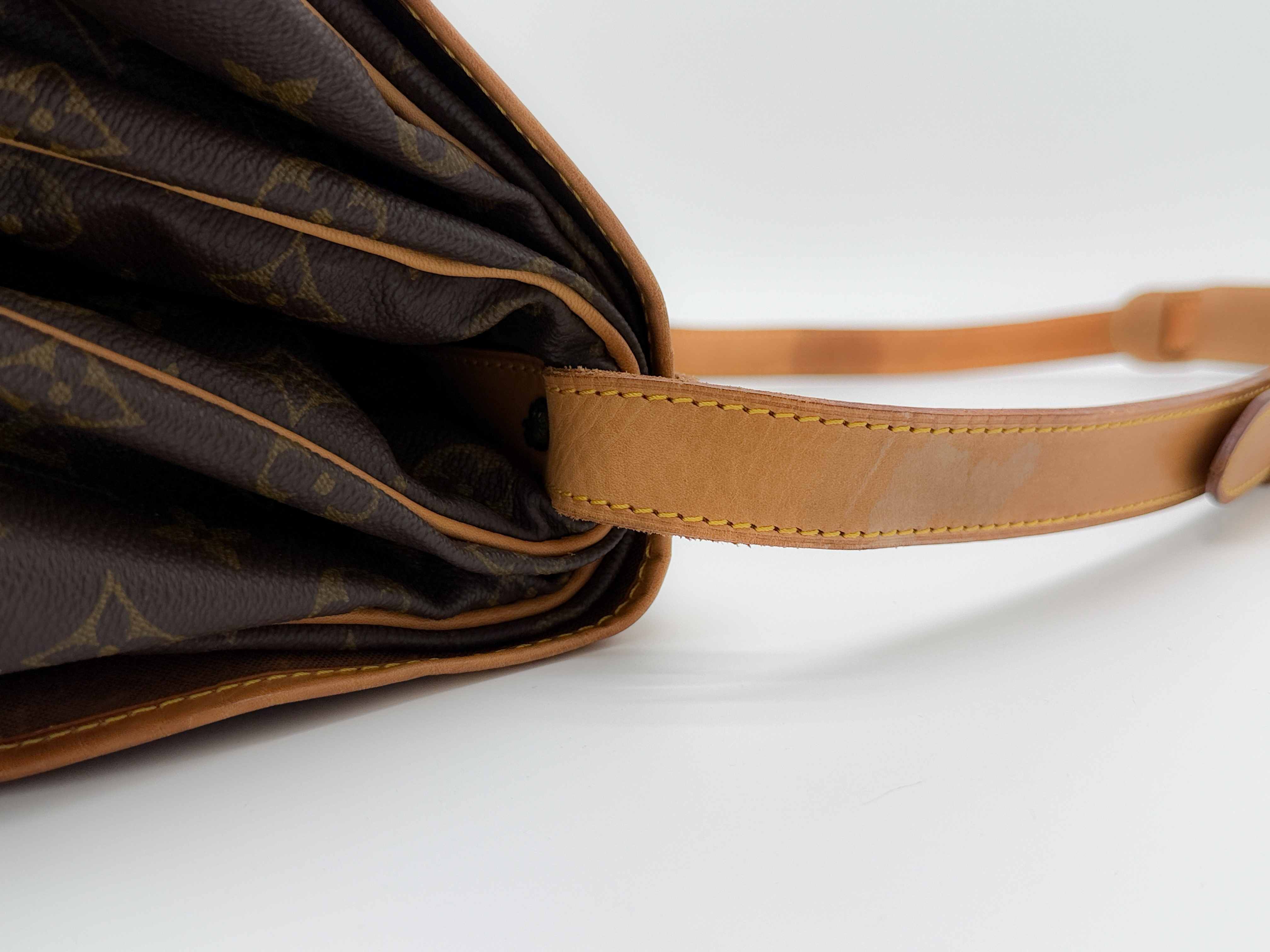 Monogram M42254 Saumur 35 AR0972 Shoulder Bag — view 7