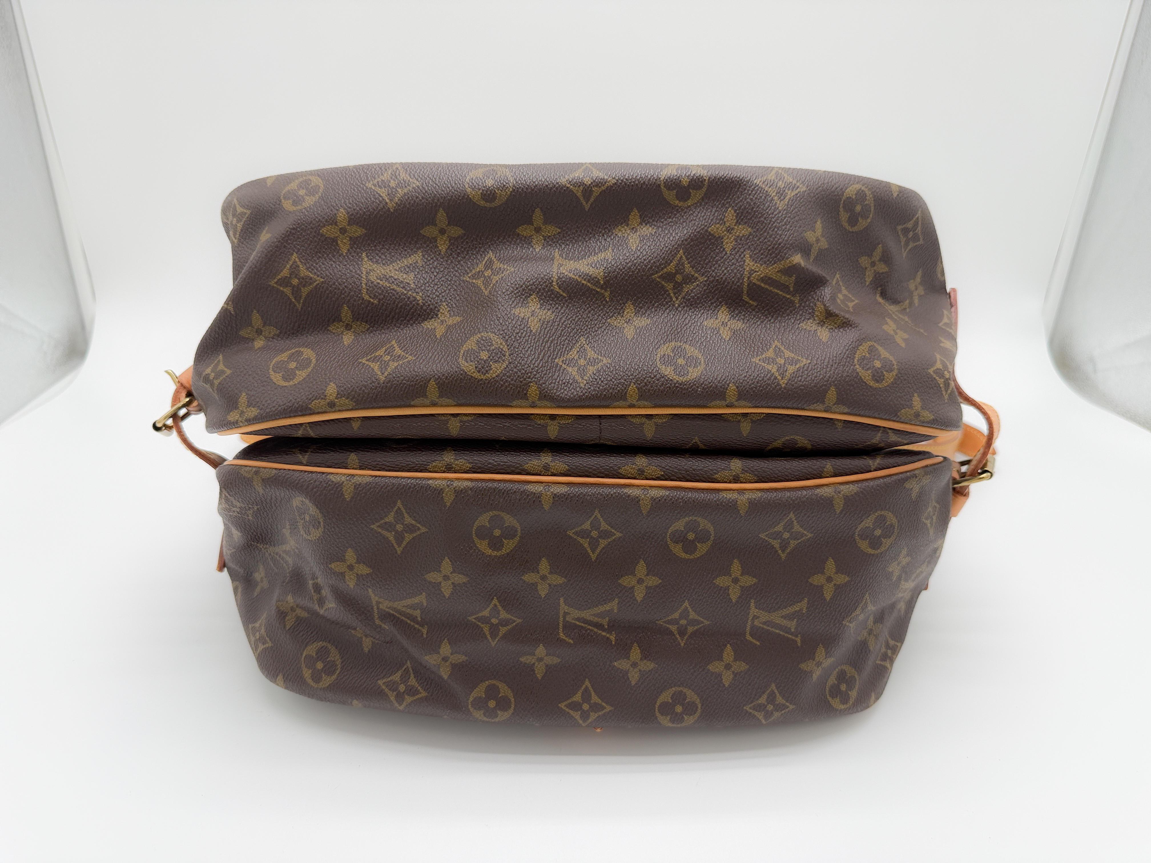 Monogram M42254 Saumur 35 AR0972 Shoulder Bag — view 8