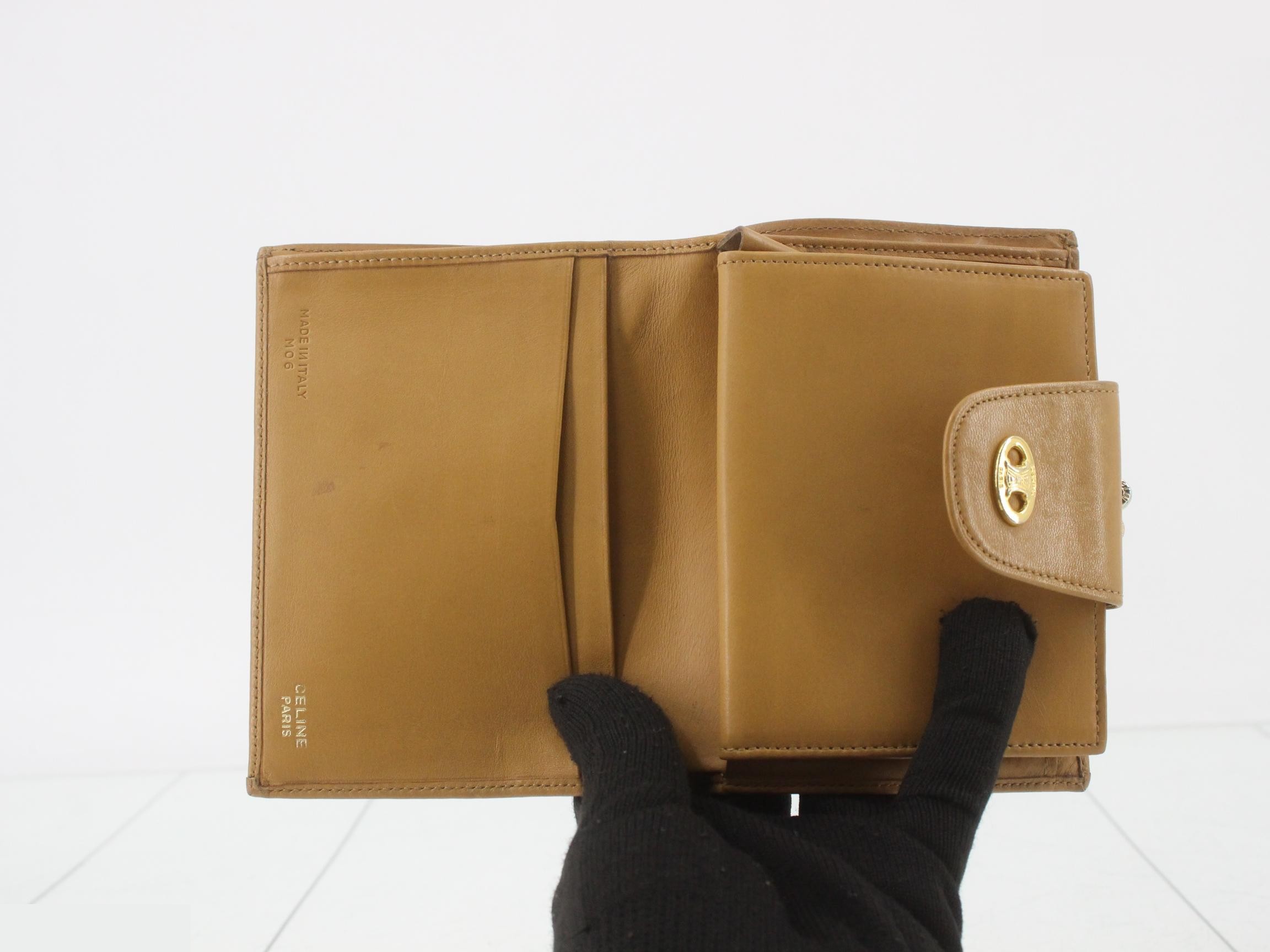 Other lines: Bags and Wallets — view 4