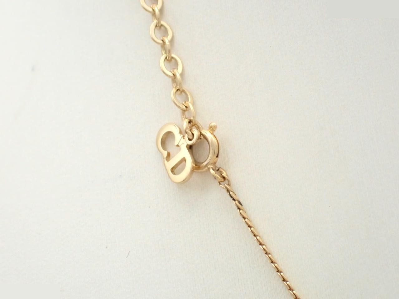 CD logo necklace with rhinestones, chain approximately 42cm long. — view 2