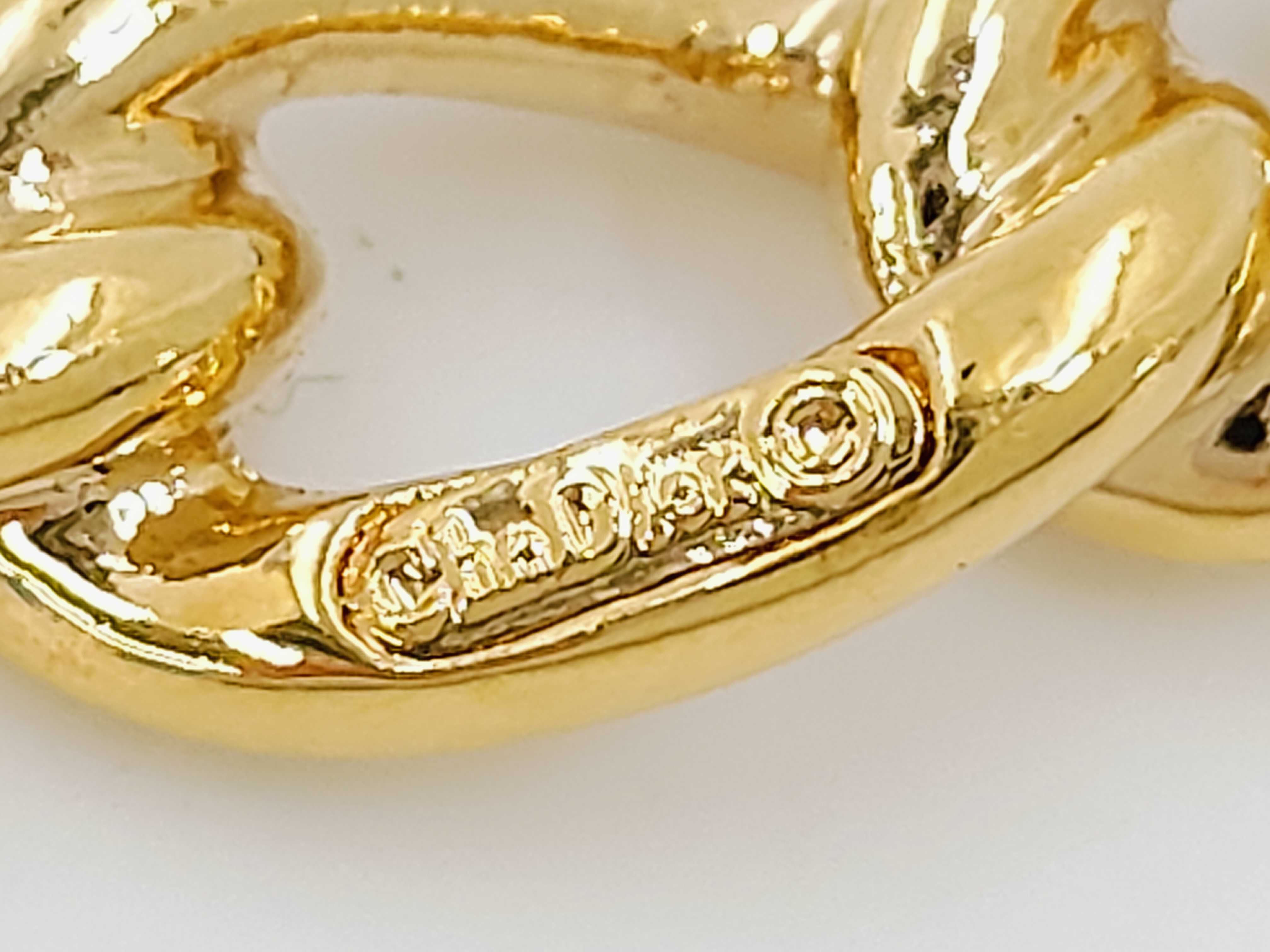 necklace — view 3