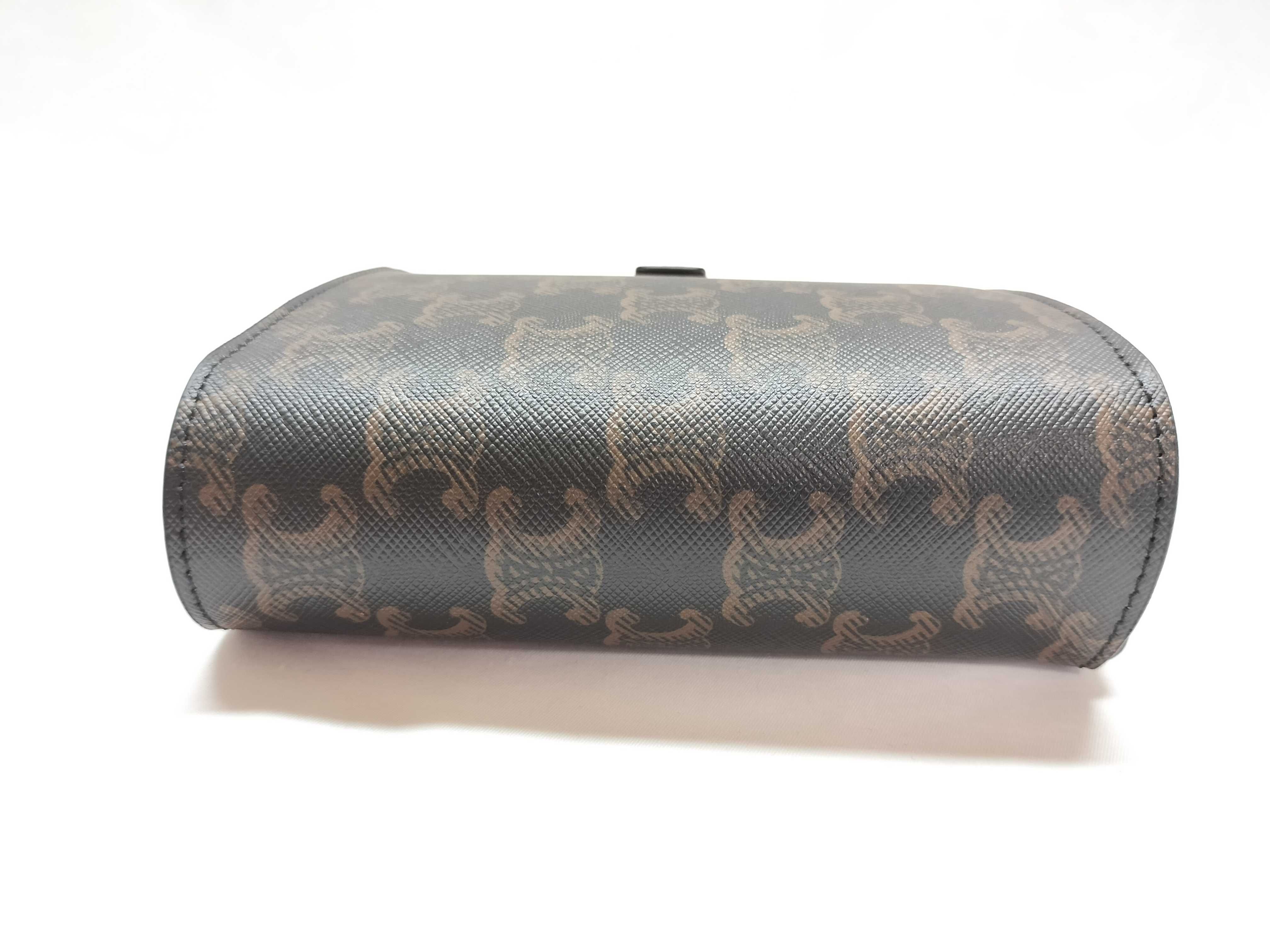Travel Set and other accessories — view 5