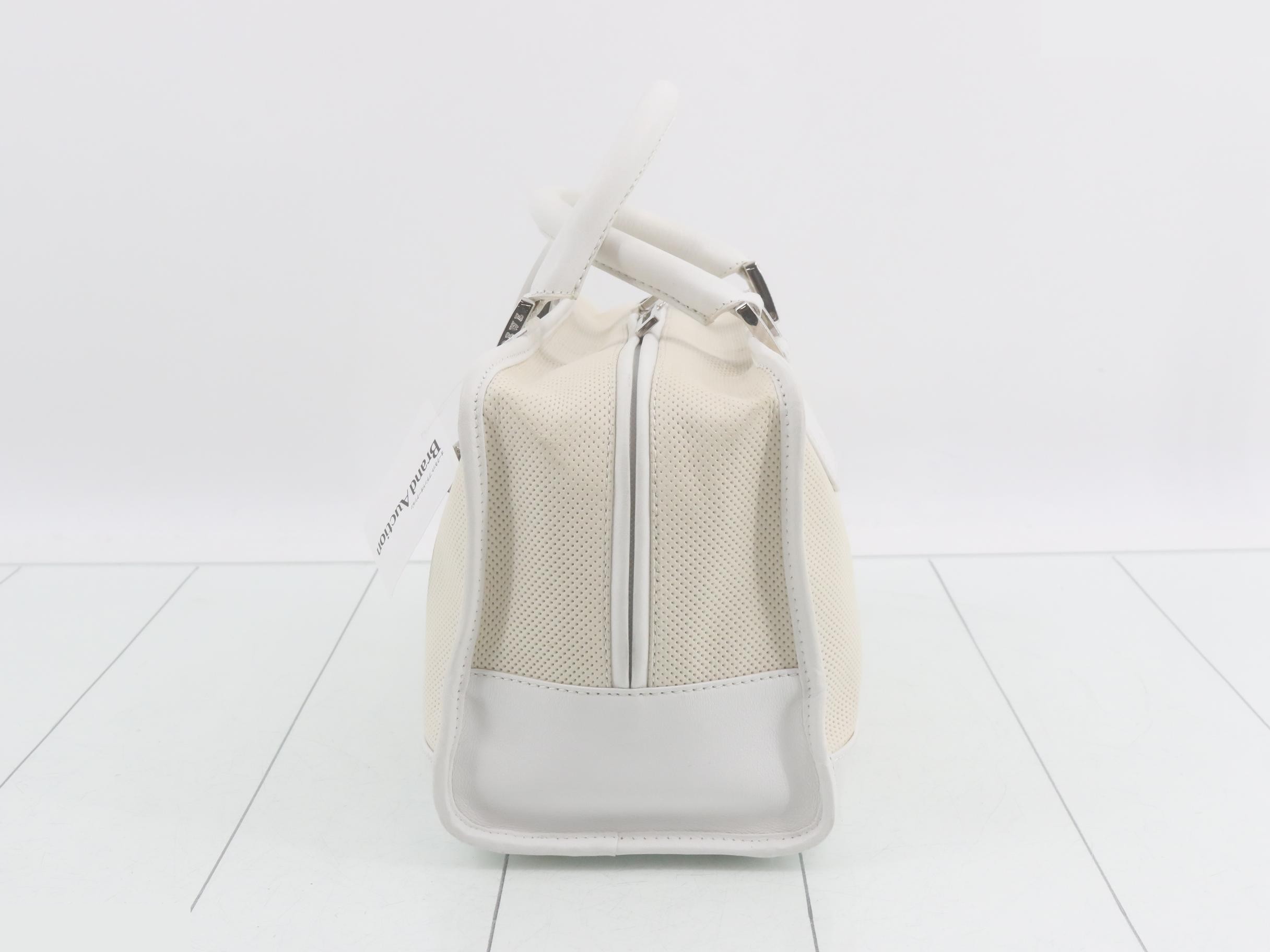 Amazona Ivory — view 3