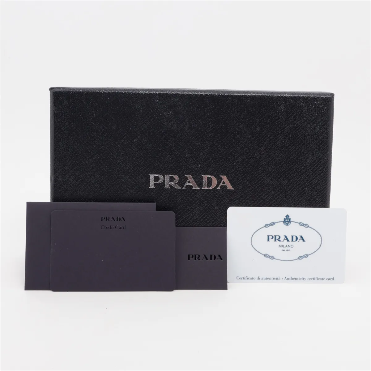 Saffiano Martic 1MV025 Leather Long Wallet Black — view 11
