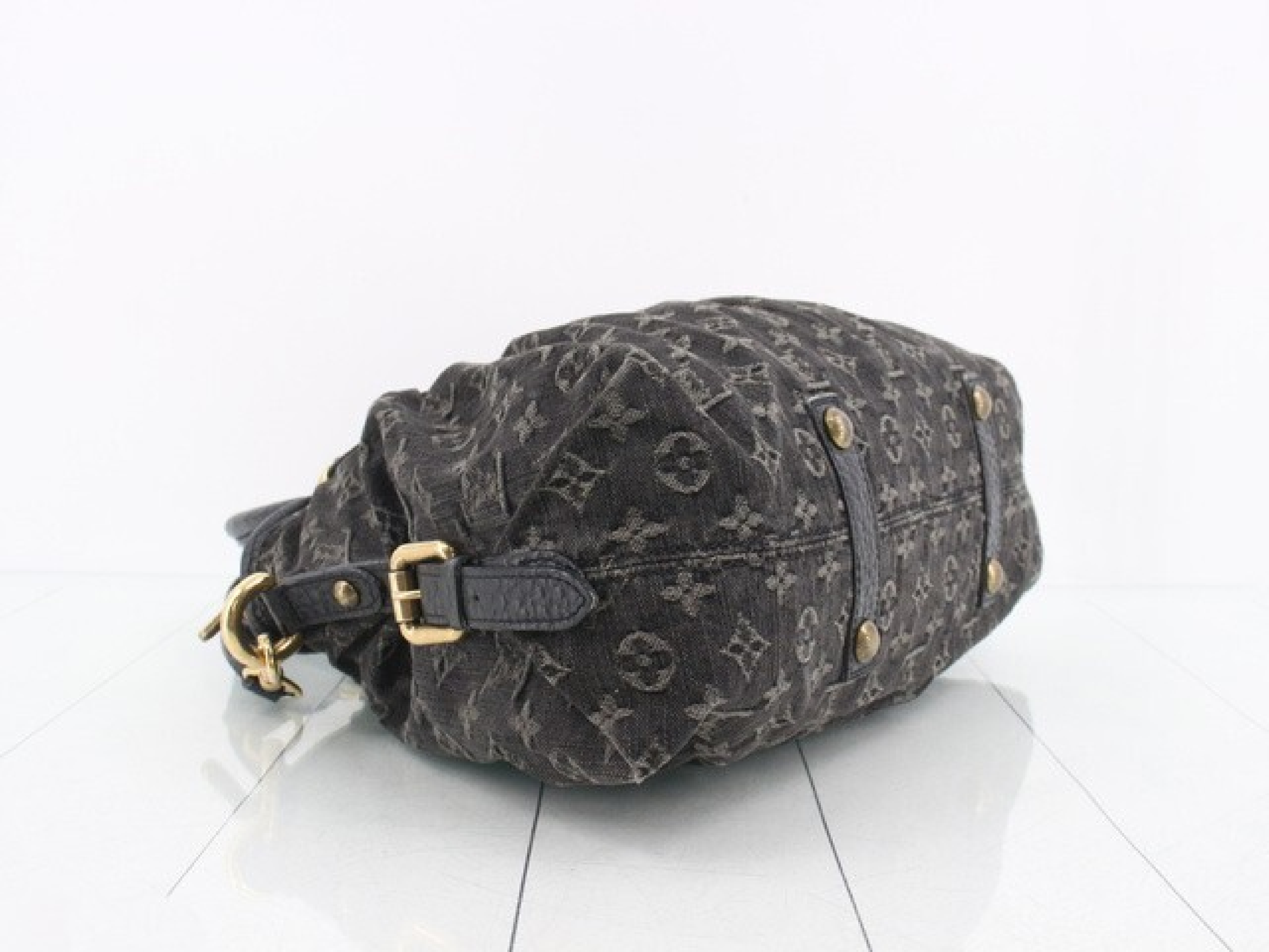 Neo Cabby MM Noir M95351 Shoulder Bag — view 3