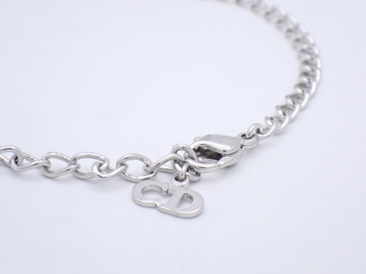 Other items in the line: Precious metal bracelets and bangles (metal), wrist circumference approximately 21.5 cm. — view 3