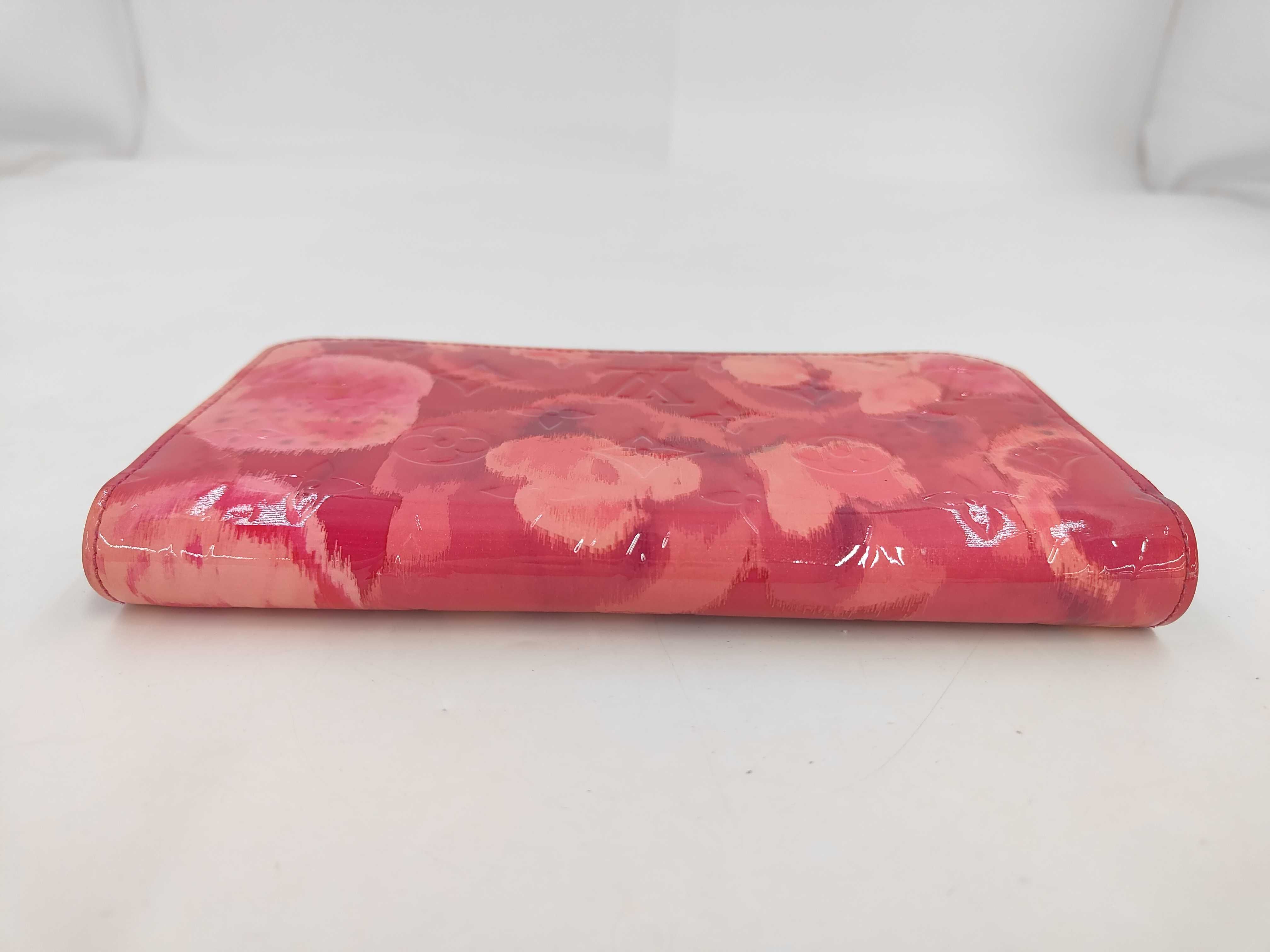 Vernis Ikat Flower Zippy Wallet — view 3