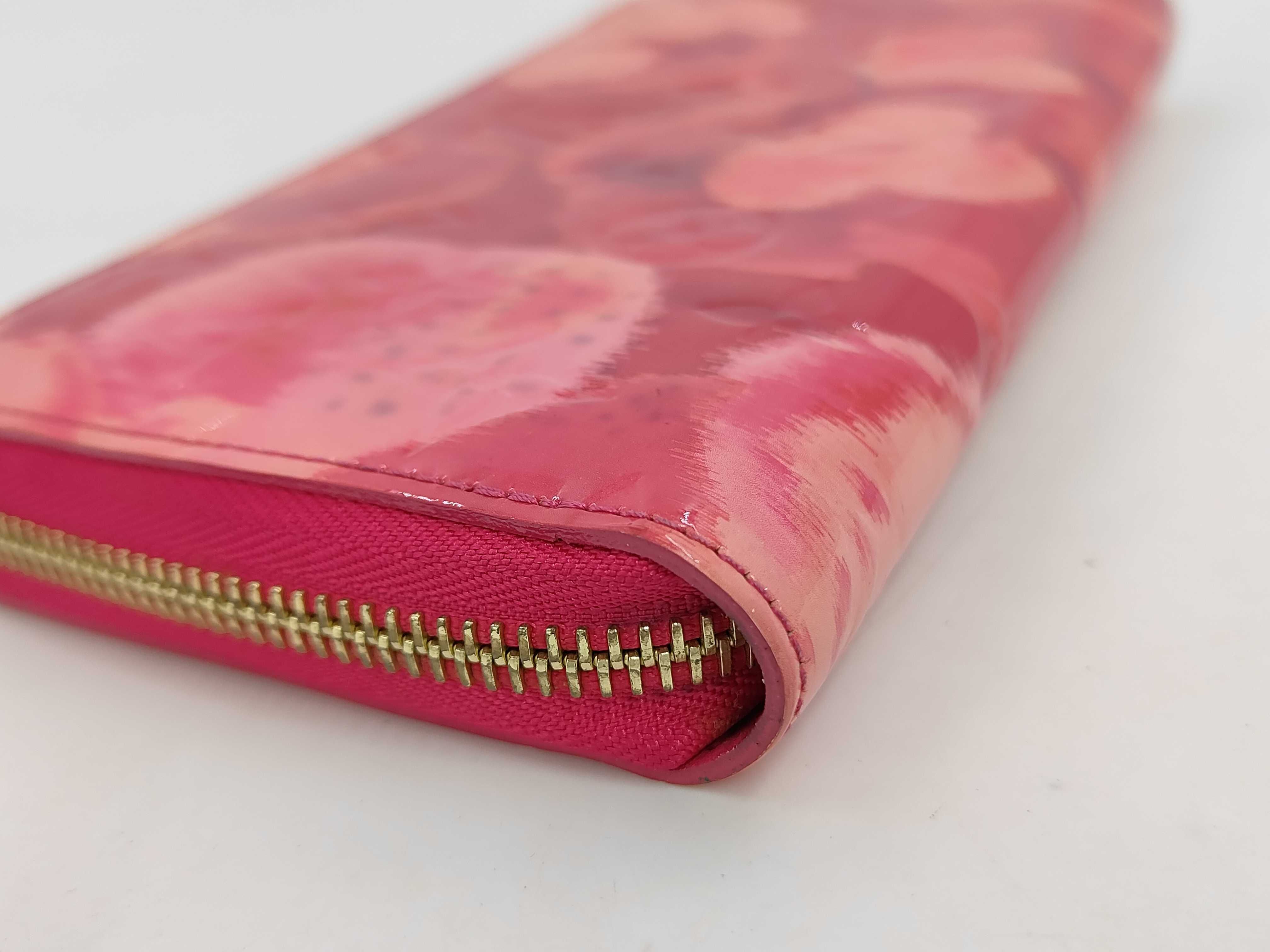 Vernis Ikat Flower Zippy Wallet — view 6