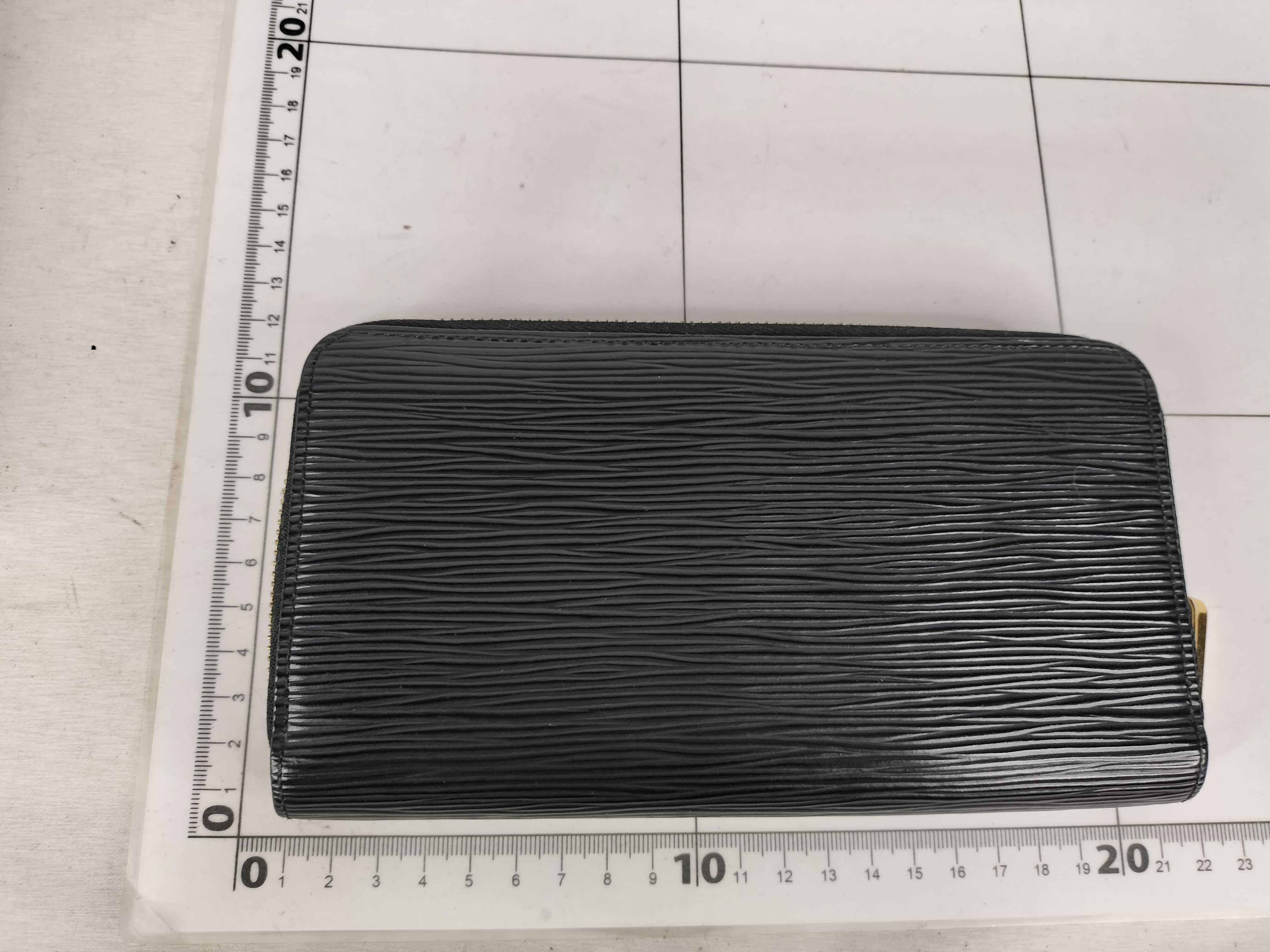 Epi Monogram Wallet M61857 IC Chip Wallet — view 2