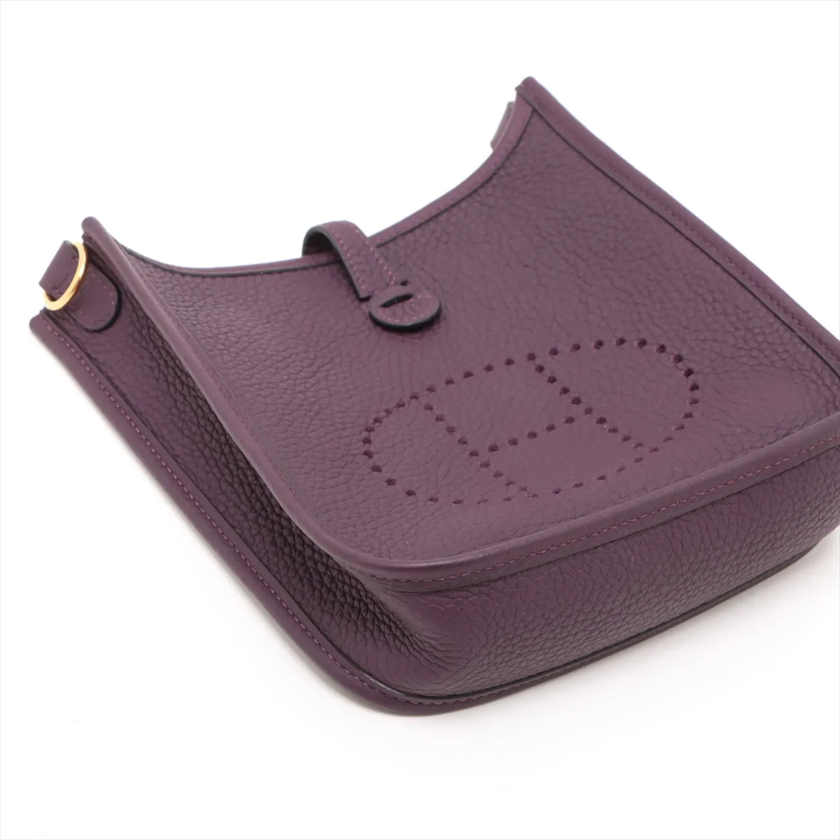 Evelyn 16 TPM Taurillon Clemence Cassis Gold hardware U:2022 — view 4