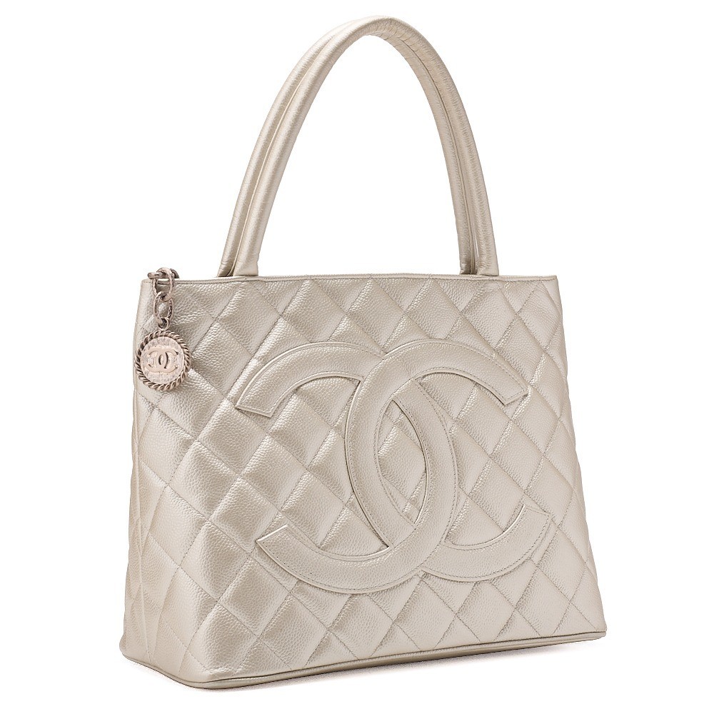 Caviar leather Matelassé reissue tote bag, champagne gold, silver hardware, serial number 10 series. — view 3