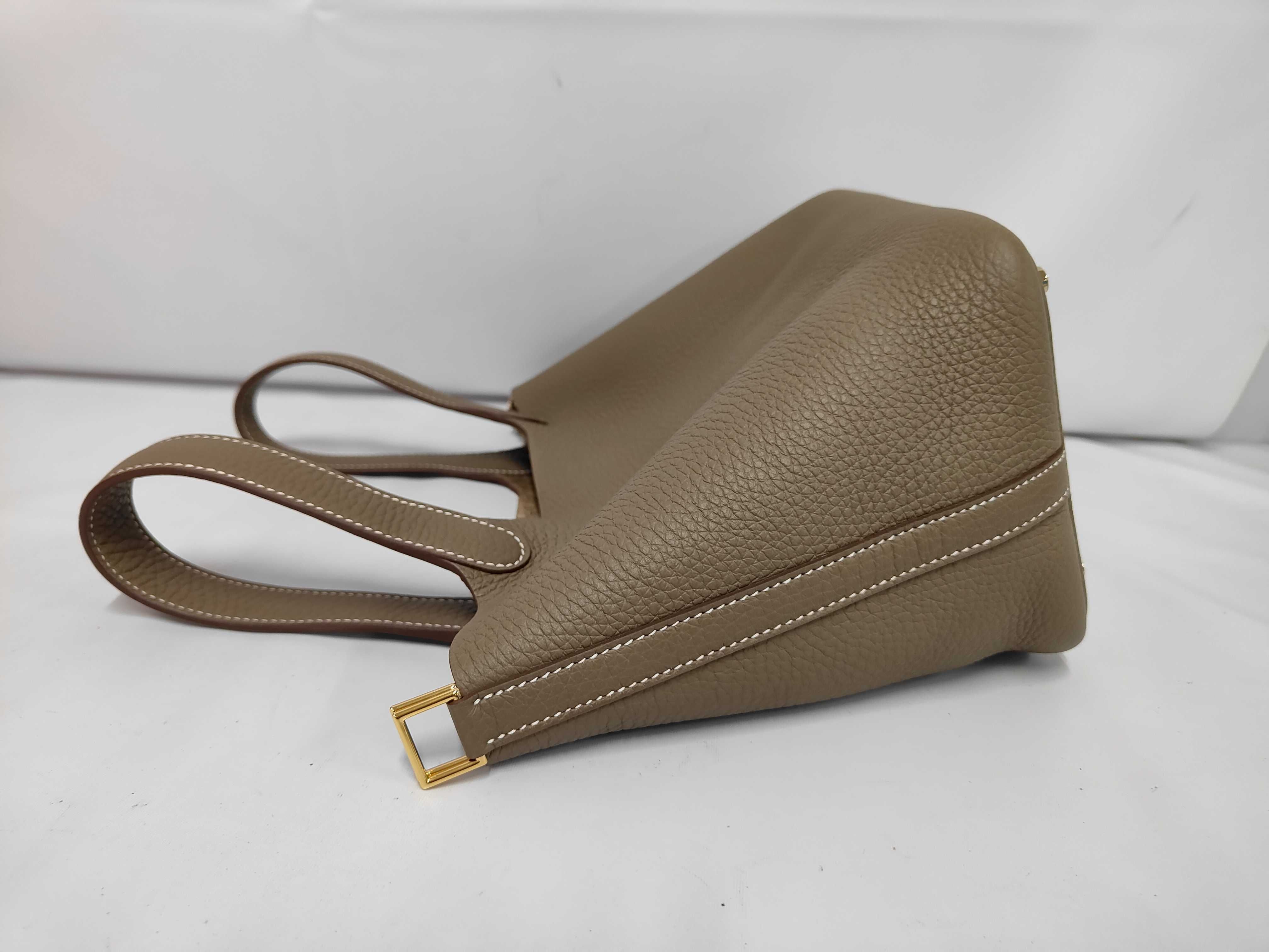Picotin Lock PM Etoupe Taurillon Leather Gold Hardware G AU 006 MM Handbag — view 11