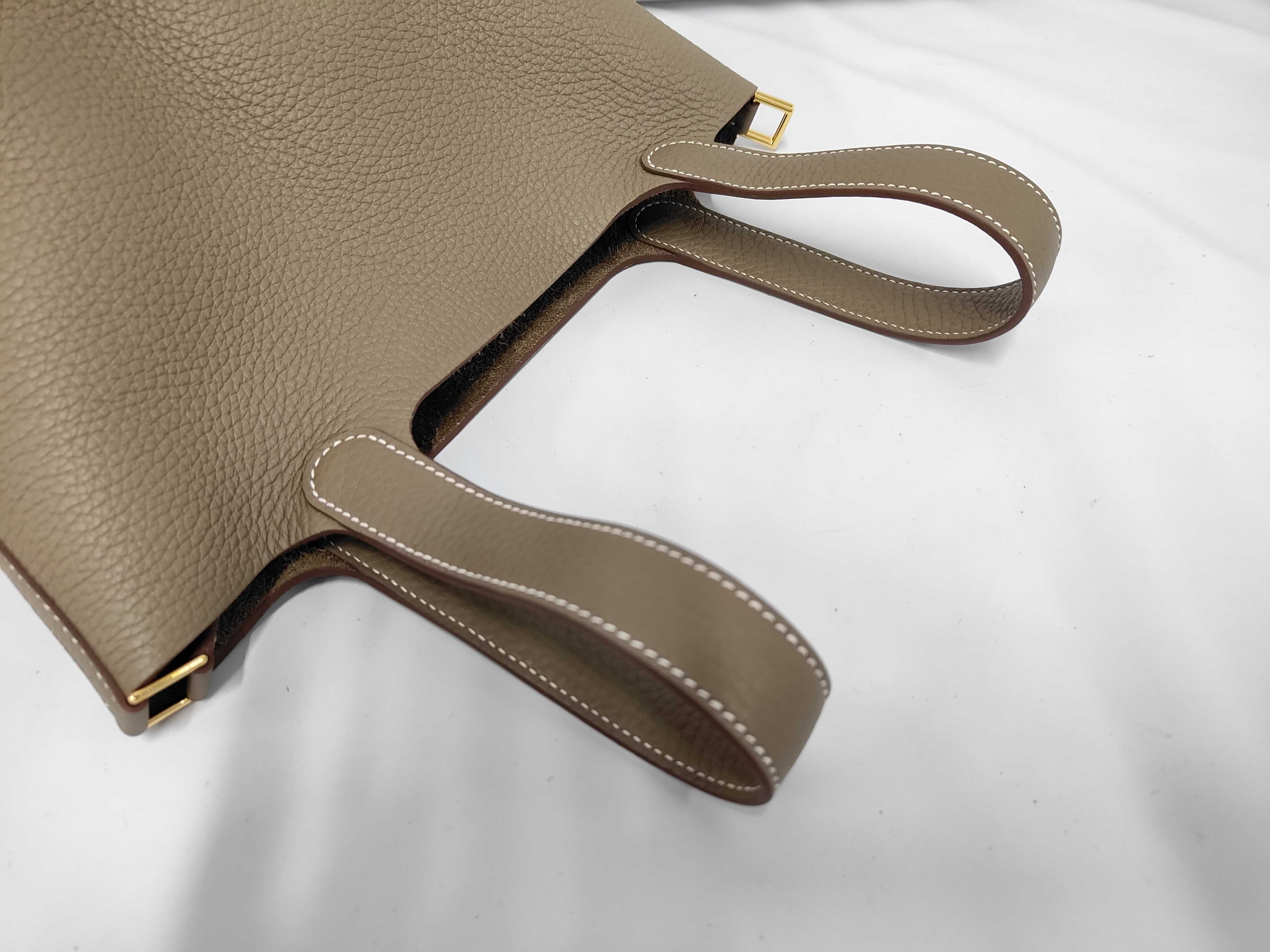 Picotin Lock PM Etoupe Taurillon Leather Gold Hardware G AU 006 MM Handbag — view 5