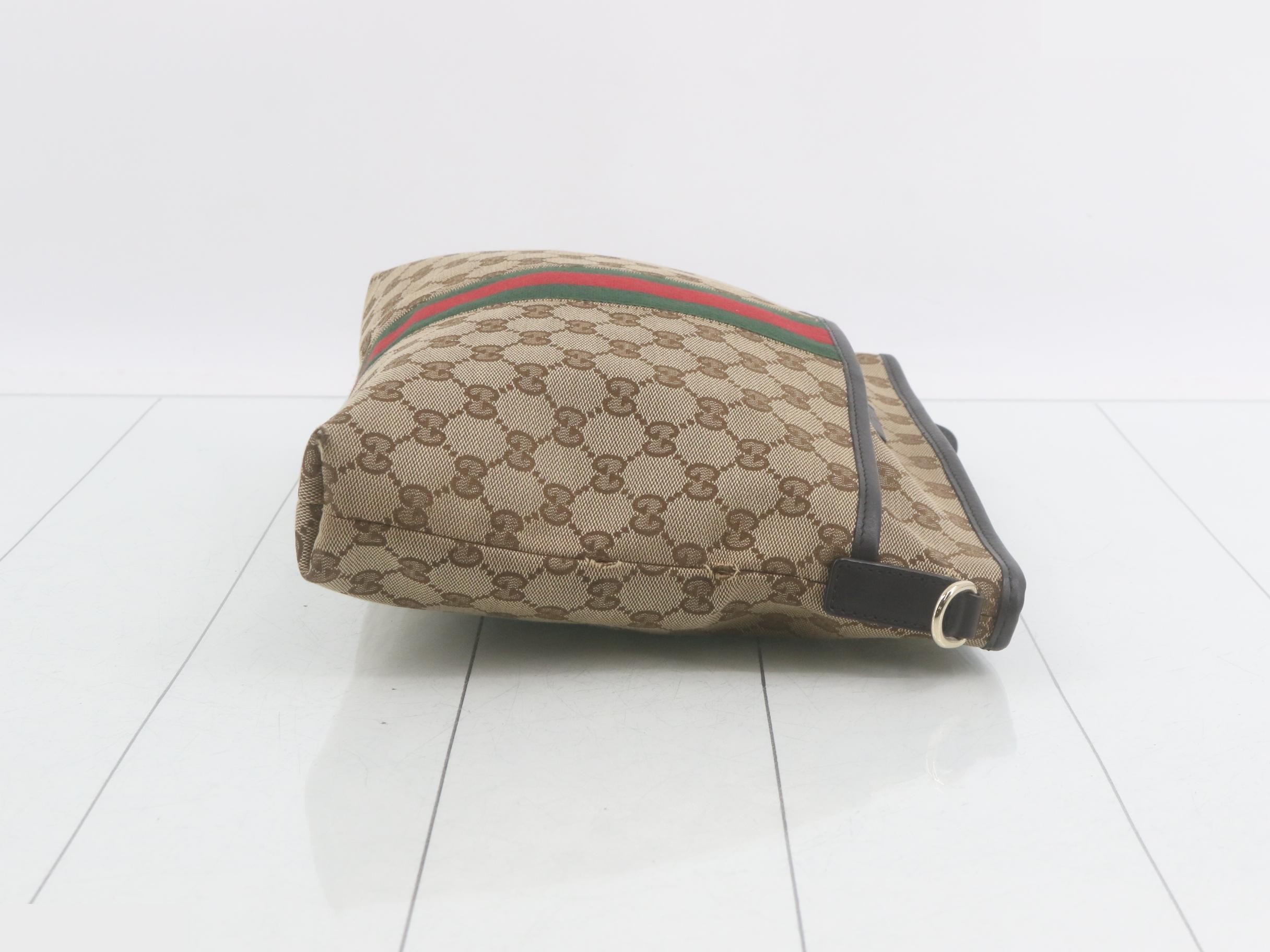 GG Canvas Shoulder Bag — view 3