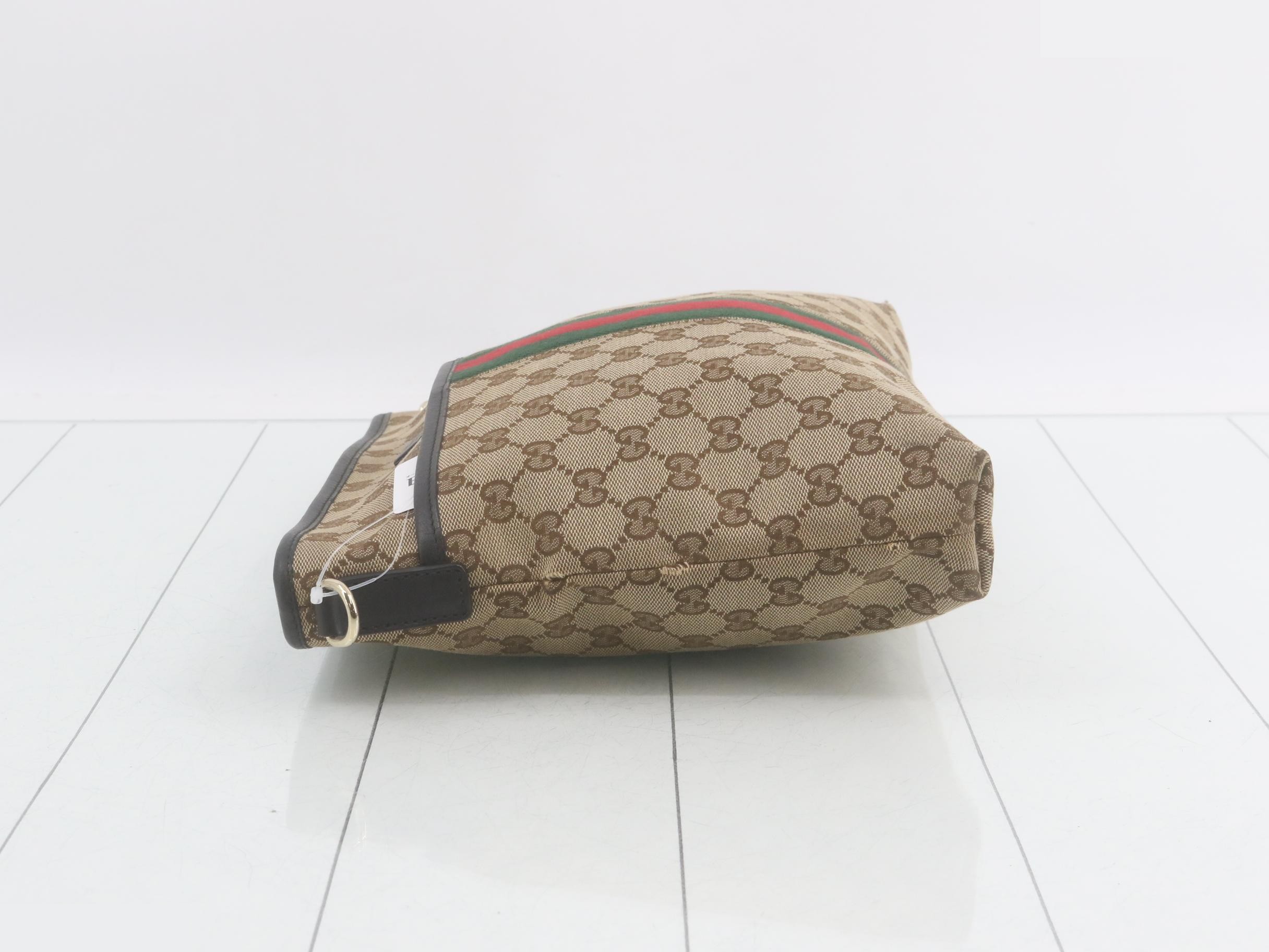 GG Canvas Shoulder Bag — view 4